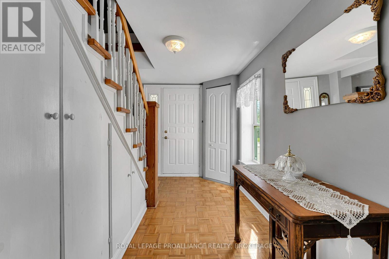 27 Centre Street, Loyalist, Ontario  K0H 2H0 - Photo 9 - X13143552