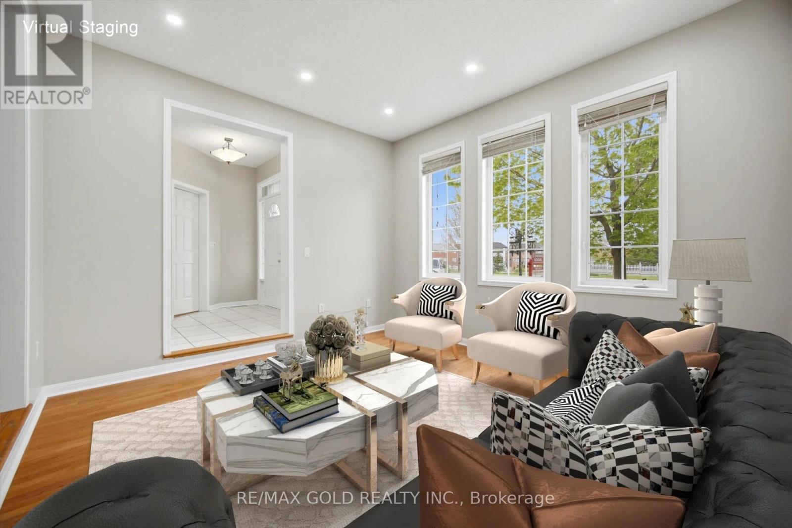 22 Cosmo Court, Brampton, Ontario  L6P 1G2 - Photo 3 - W13133818