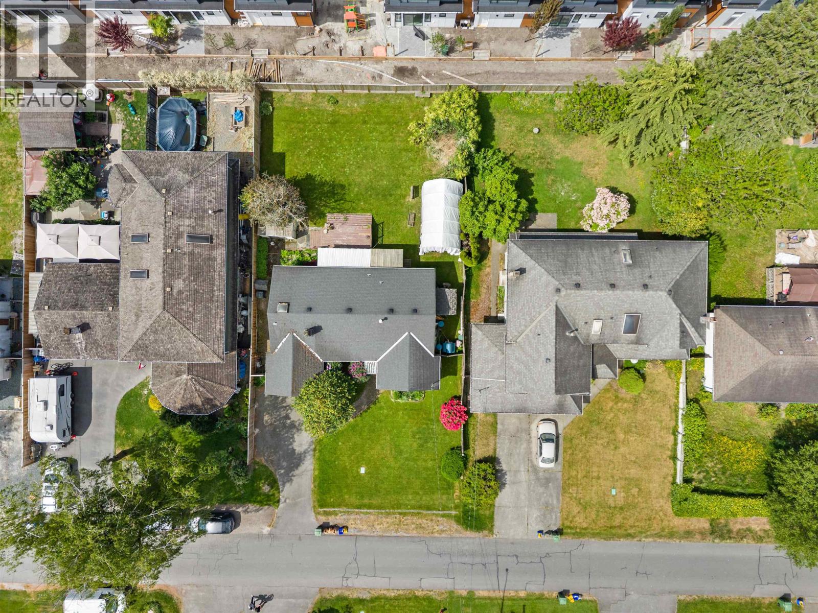 10271 Dennis Crescent, Richmond, British Columbia  V7A 3R9 - Photo 2 - R3122093