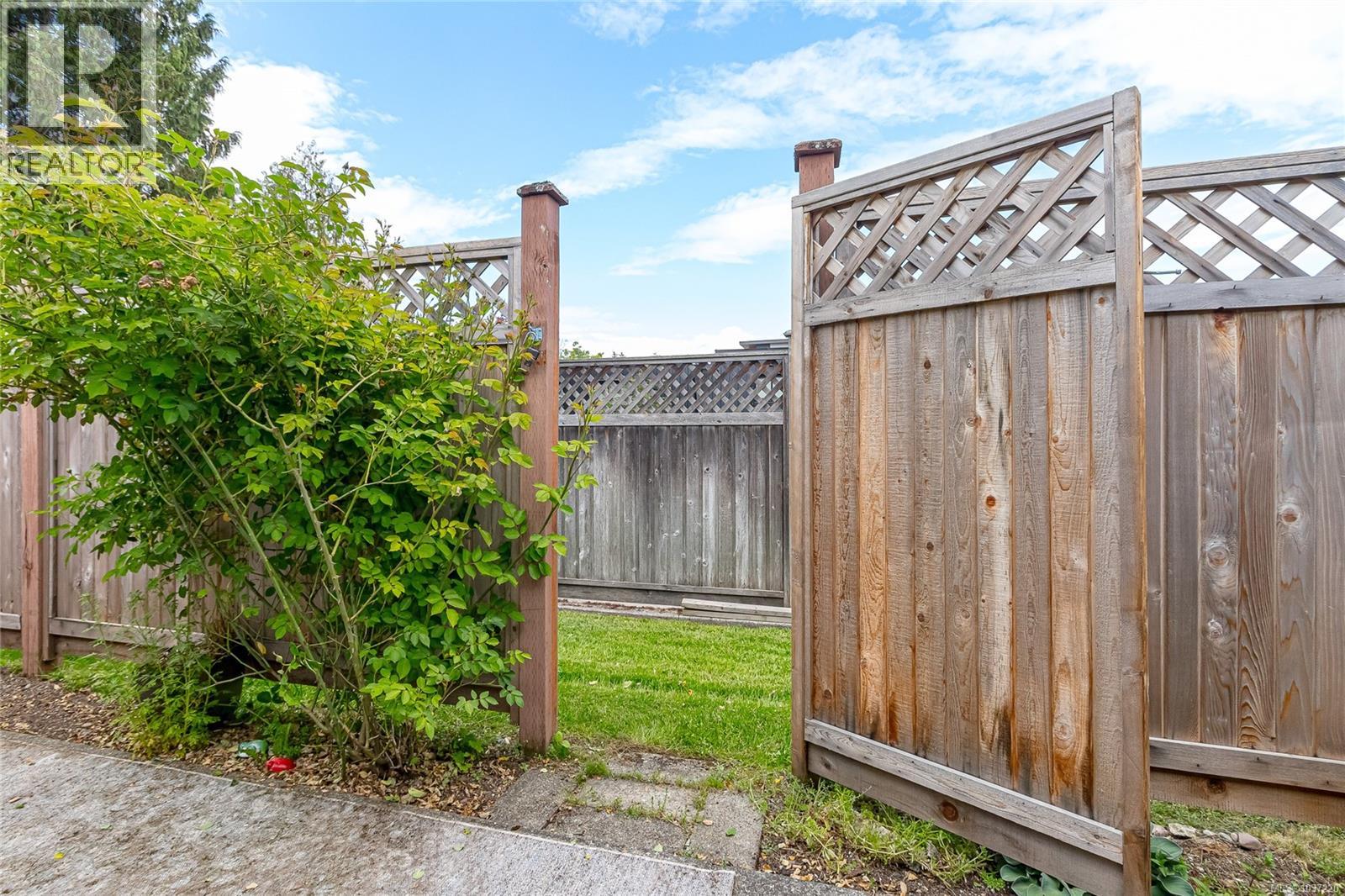 2 100 Abbey Lane, Parksville, British Columbia  V9P 1N4 - Photo 30 - 1037220