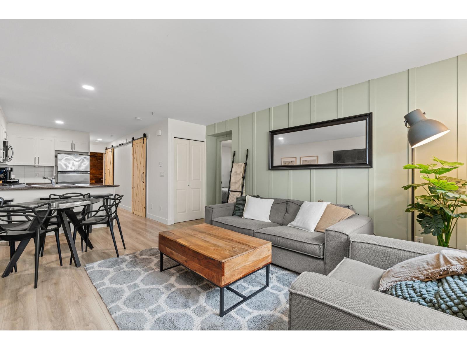 27 19551 66 AVENUE, Surrey, British Columbia