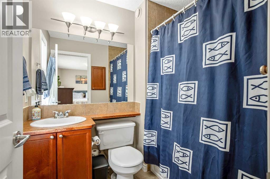 221 Drake Landing Lane, Okotoks, Alberta  T1S 2M4 - Photo 17 - A2310263