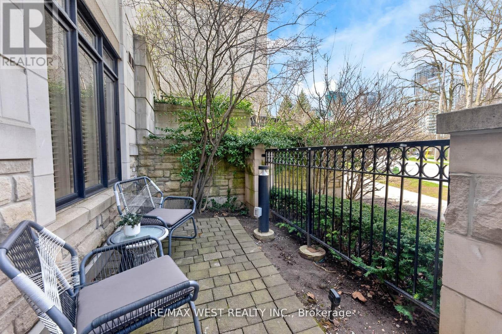Th 11 - 7 Oakburn Crescent, Toronto, Ontario  M2N 2T5 - Photo 6 - C13143446