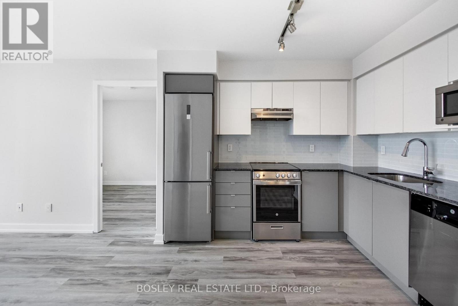 723 - 120 Varna Drive, Toronto, Ontario  M6A 0B3 - Photo 3 - C13143506