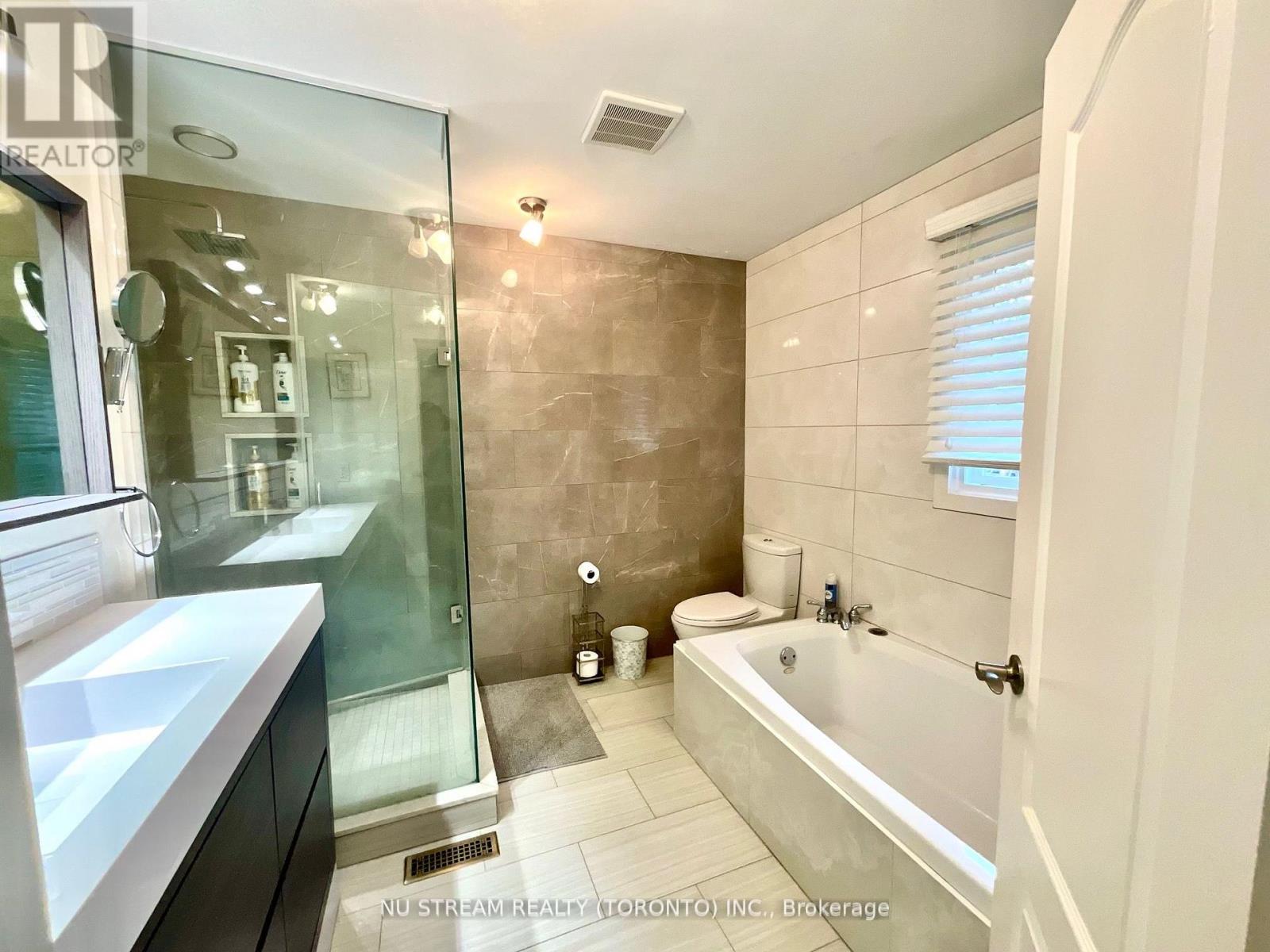 Main - 260 Fisherville Road, Toronto, Ontario  M2R 3C5 - Photo 9 - C13143530