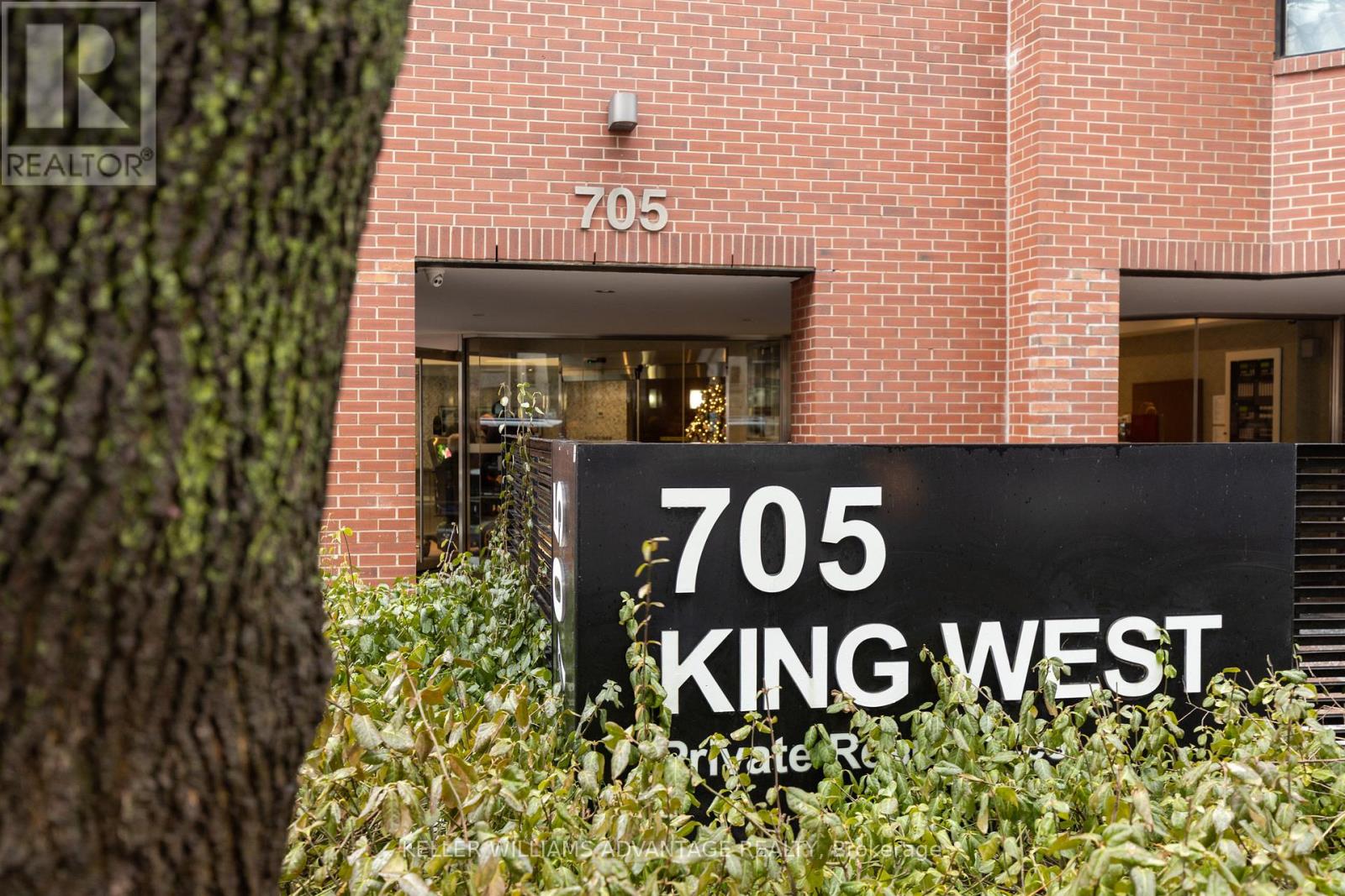 1707 - 705 King Street W, Toronto, Ontario  M5V 2W8 - Photo 2 - C13143582