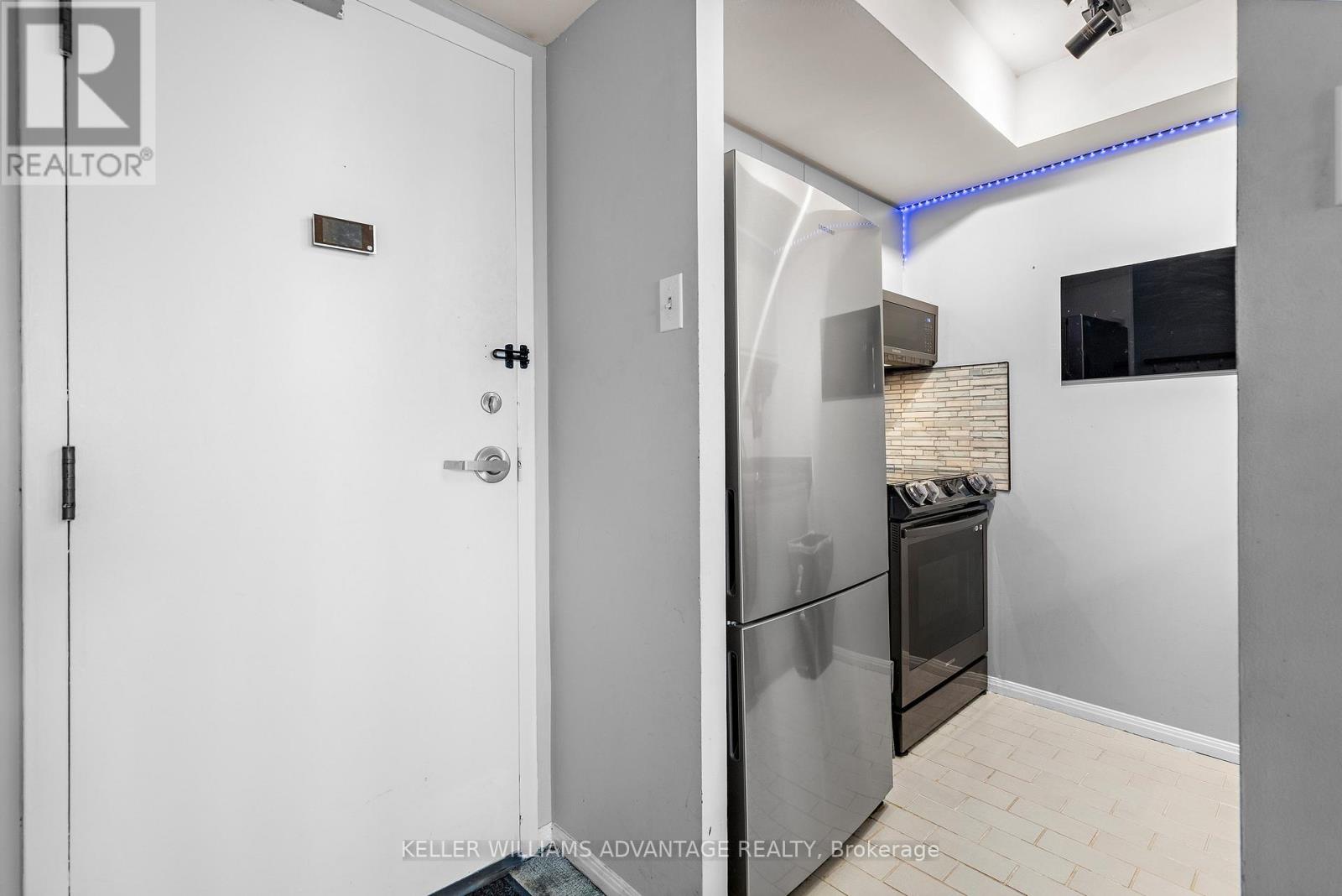 1707 - 705 King Street W, Toronto, Ontario  M5V 2W8 - Photo 4 - C13143588