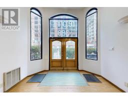 MAIN - 388 PARLIAMENT STREET, Toronto, Ontario