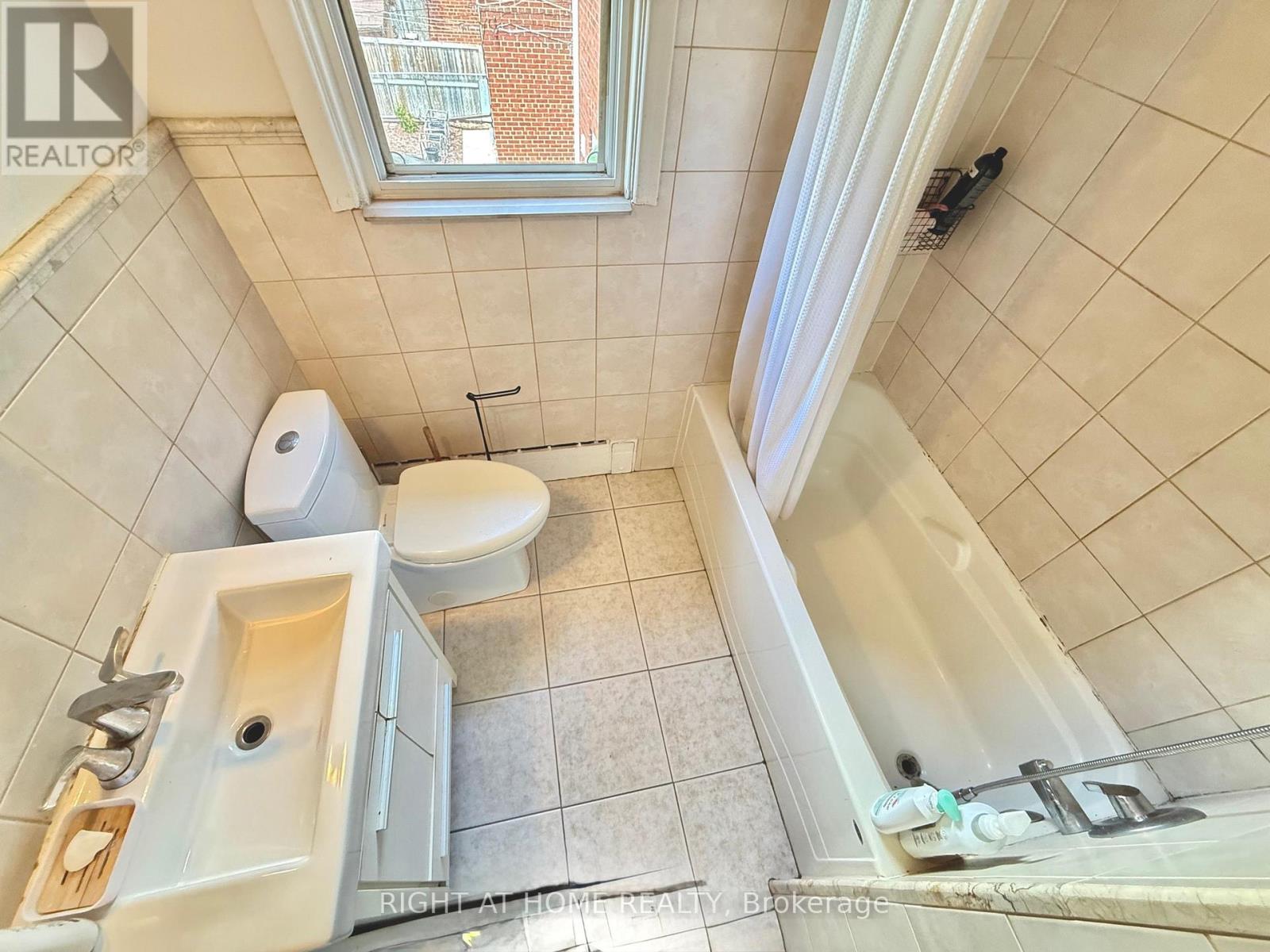 3 - 20 Belvidere Avenue, Toronto, Ontario  M6C 1P5 - Photo 15 - C13143806