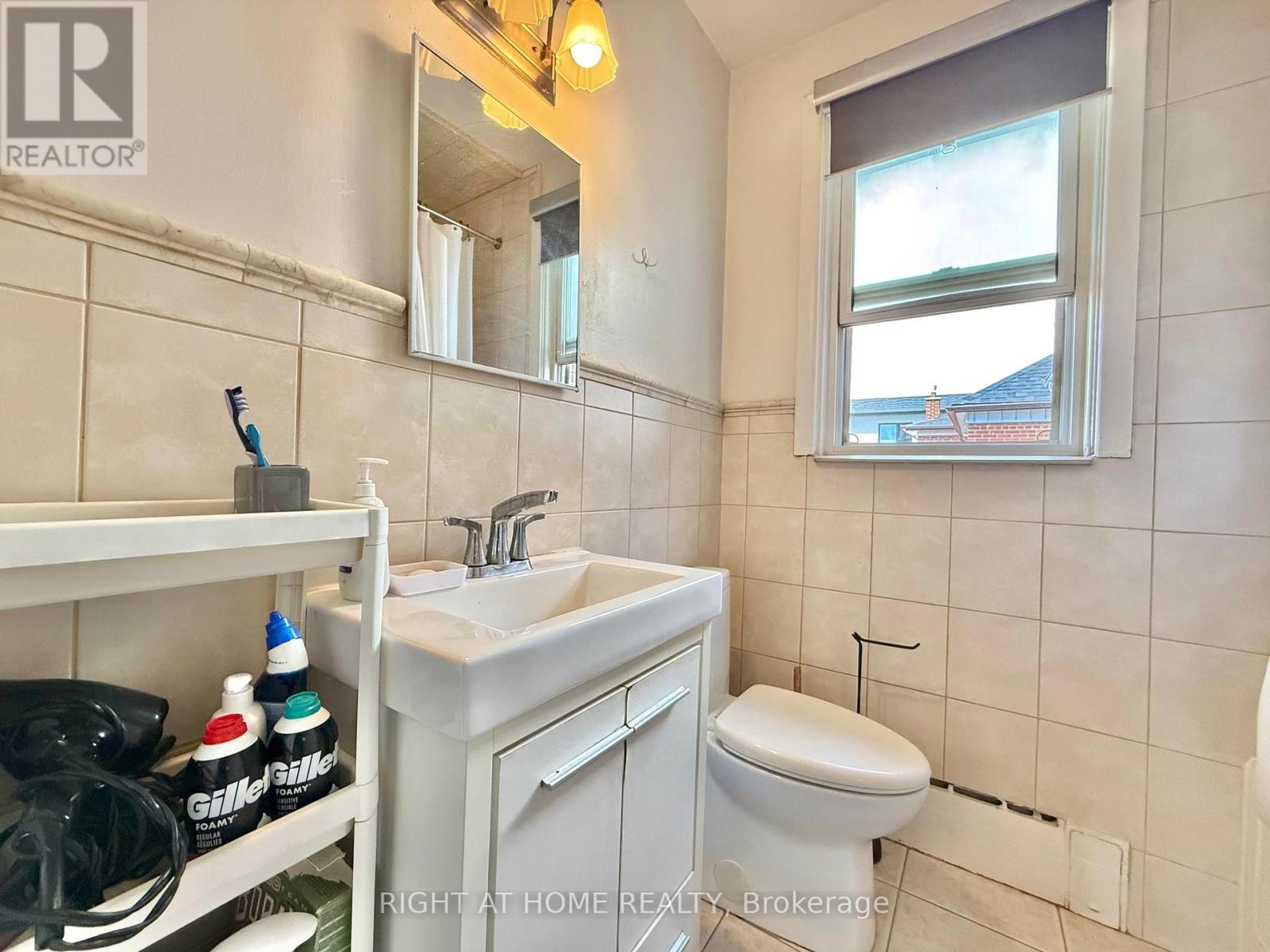 3 - 20 Belvidere Avenue, Toronto, Ontario  M6C 1P5 - Photo 16 - C13143806