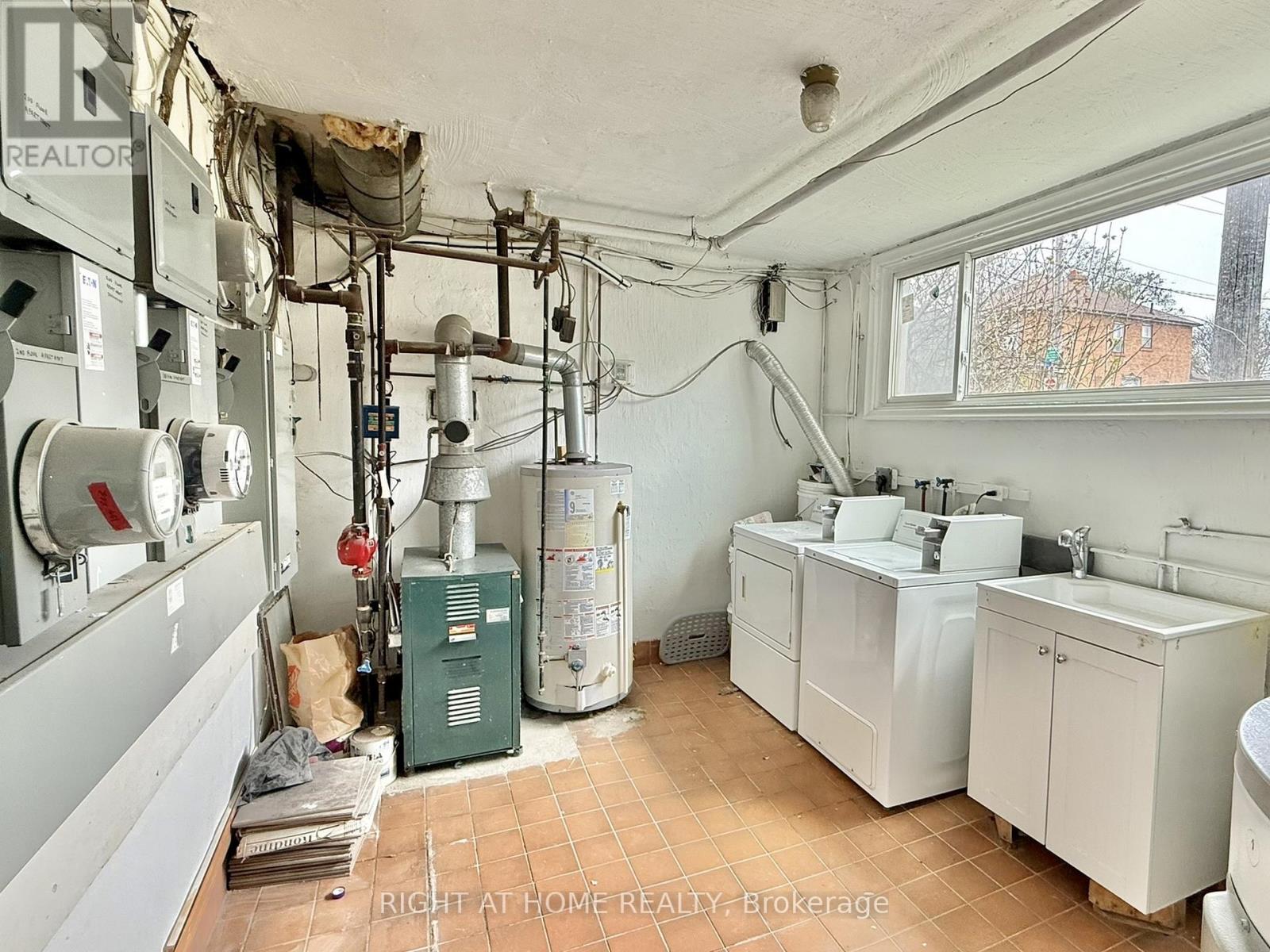 3 - 20 Belvidere Avenue, Toronto, Ontario  M6C 1P5 - Photo 20 - C13143806