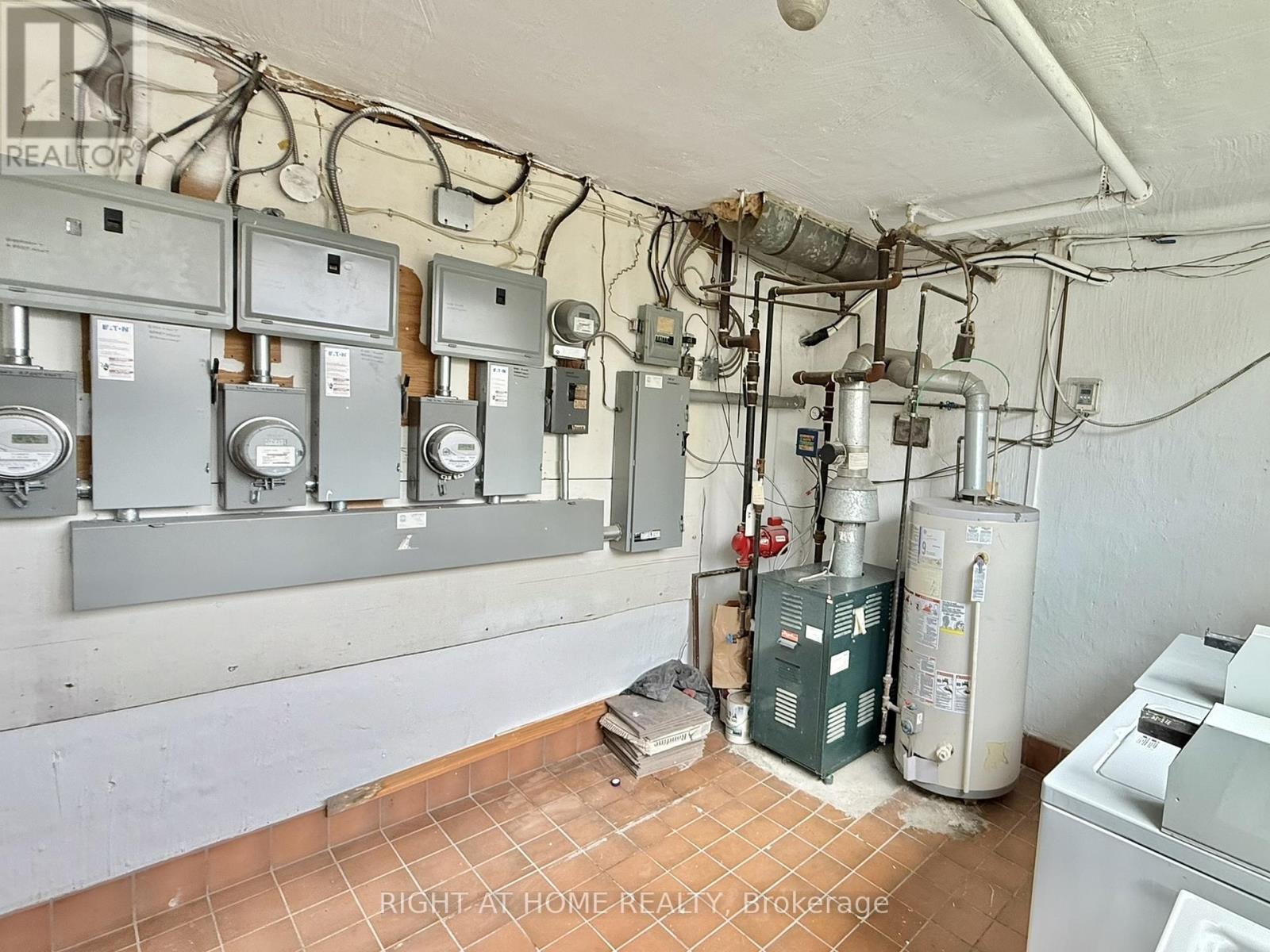 3 - 20 Belvidere Avenue, Toronto, Ontario  M6C 1P5 - Photo 21 - C13143806