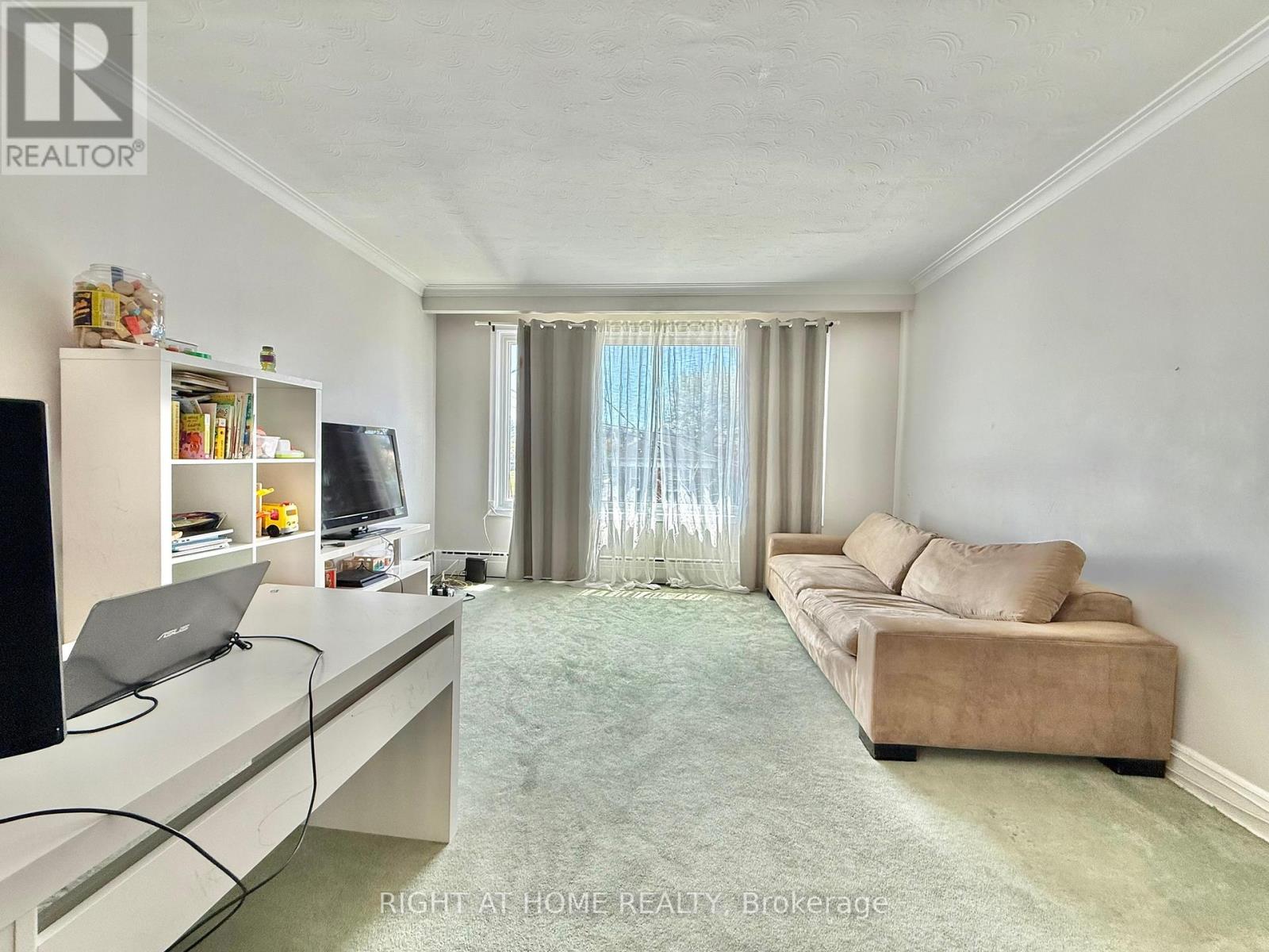 3 - 20 Belvidere Avenue, Toronto, Ontario  M6C 1P5 - Photo 6 - C13143806