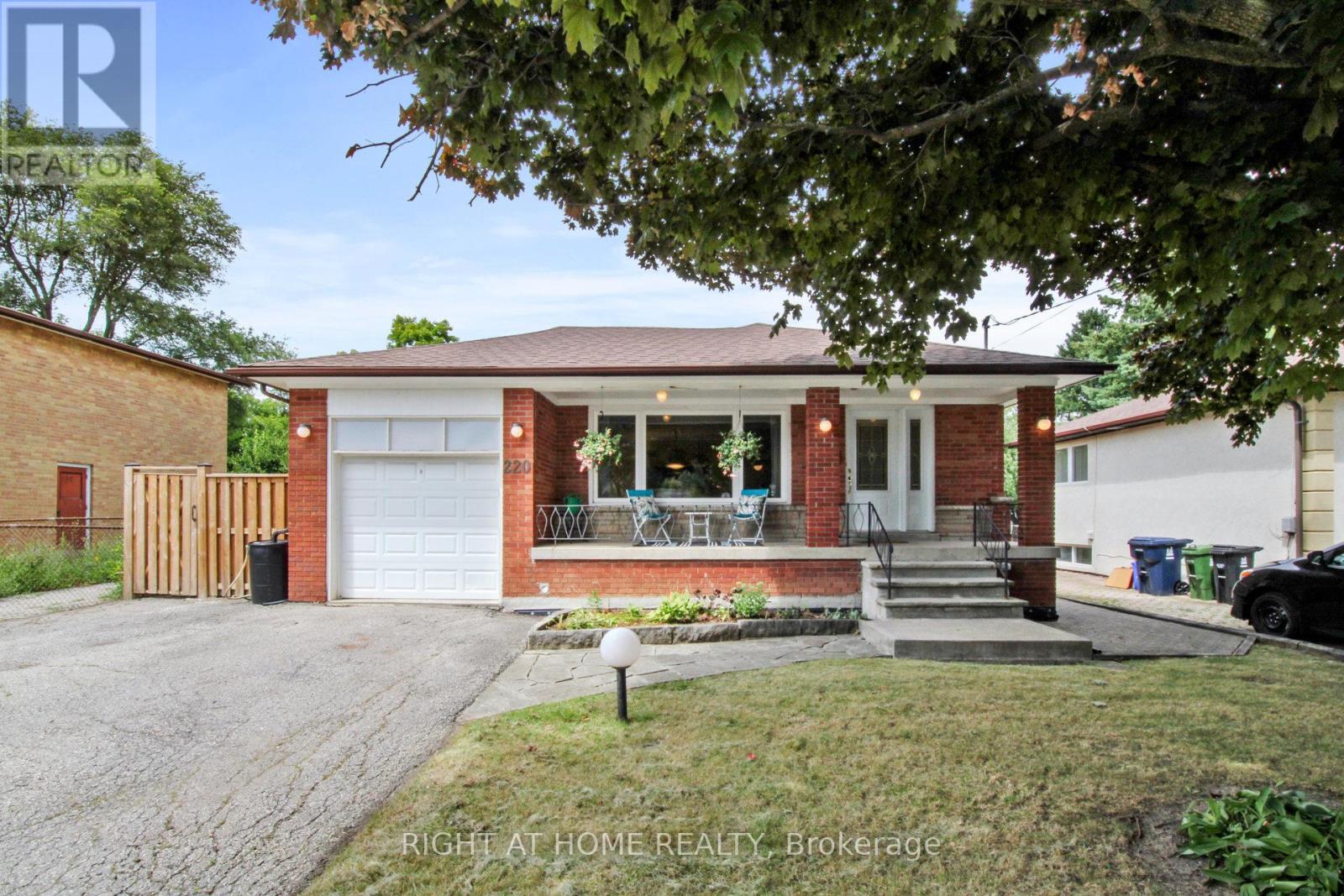 220 HOMEWOOD AVENUE, Toronto, Ontario