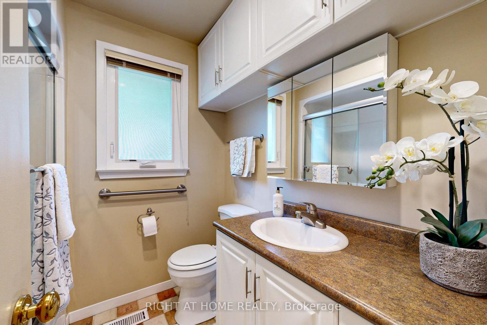 220 Homewood Avenue, Toronto, Ontario  M2M 1K6 - Photo 13 - C13143810