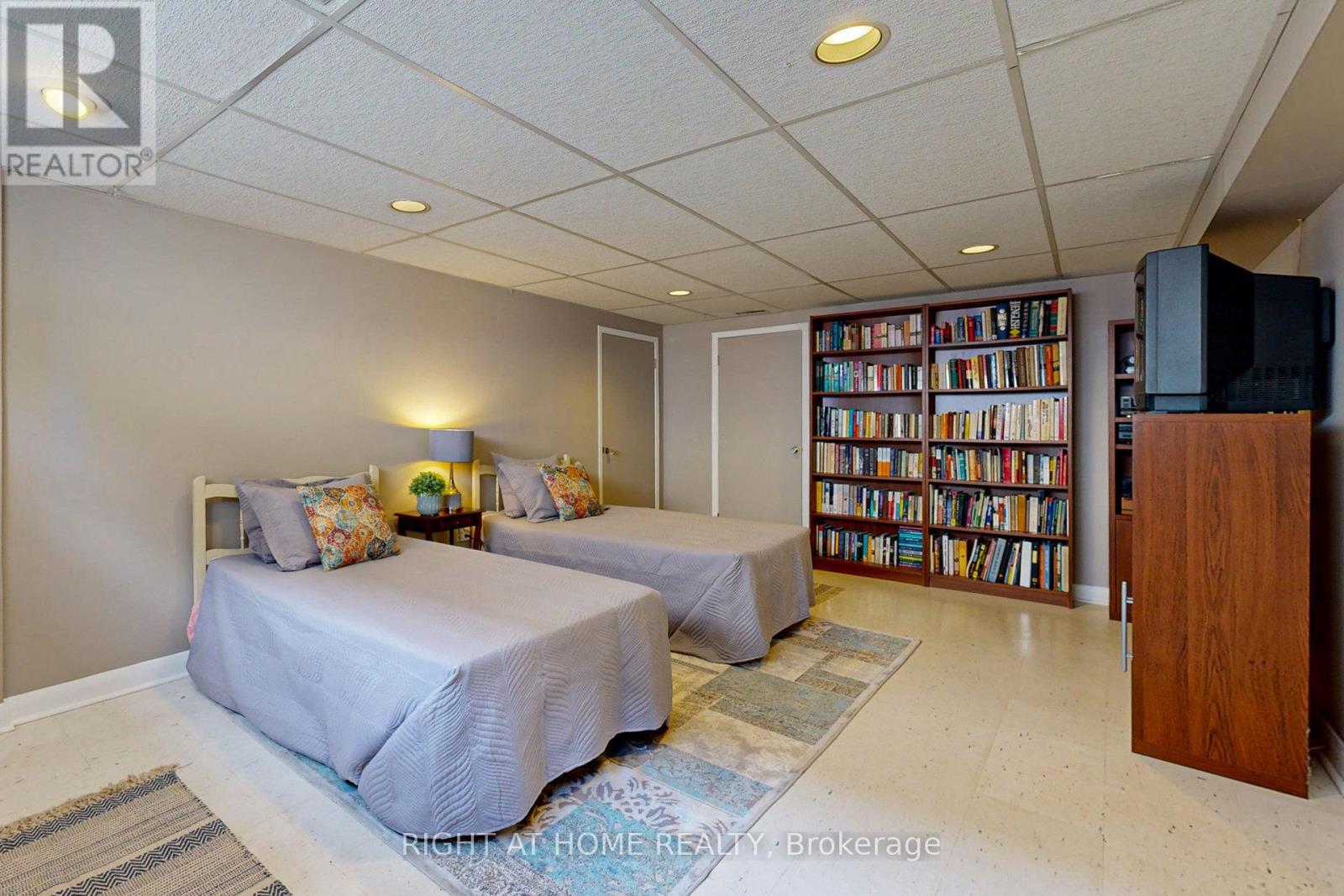 220 Homewood Avenue, Toronto, Ontario  M2M 1K6 - Photo 17 - C13143810
