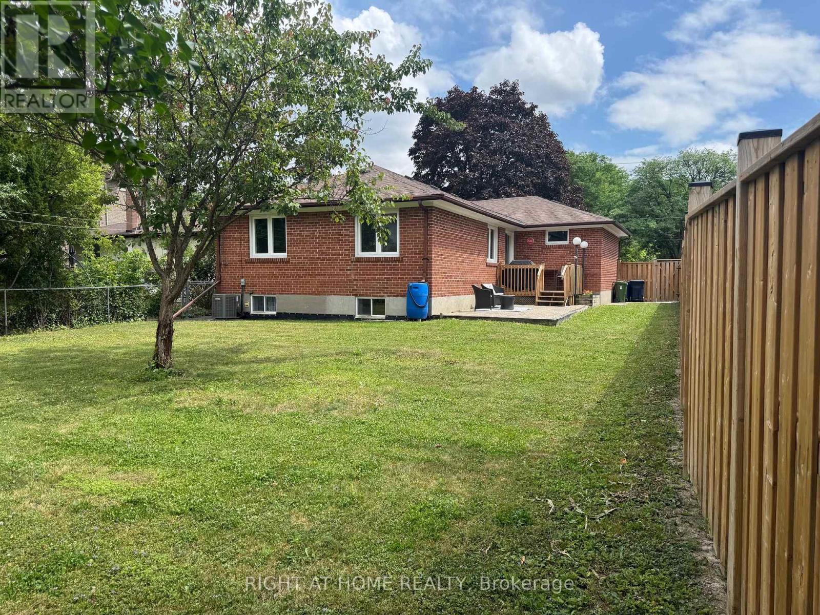 220 Homewood Avenue, Toronto, Ontario  M2M 1K6 - Photo 21 - C13143810