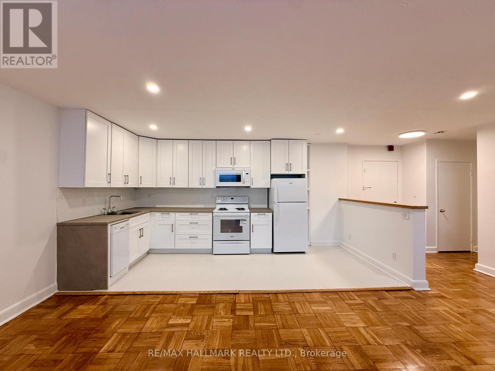 6 - 57 Rawlinson Avenue, Toronto, Ontario  M4P 2N1 - Photo 4 - C13143852