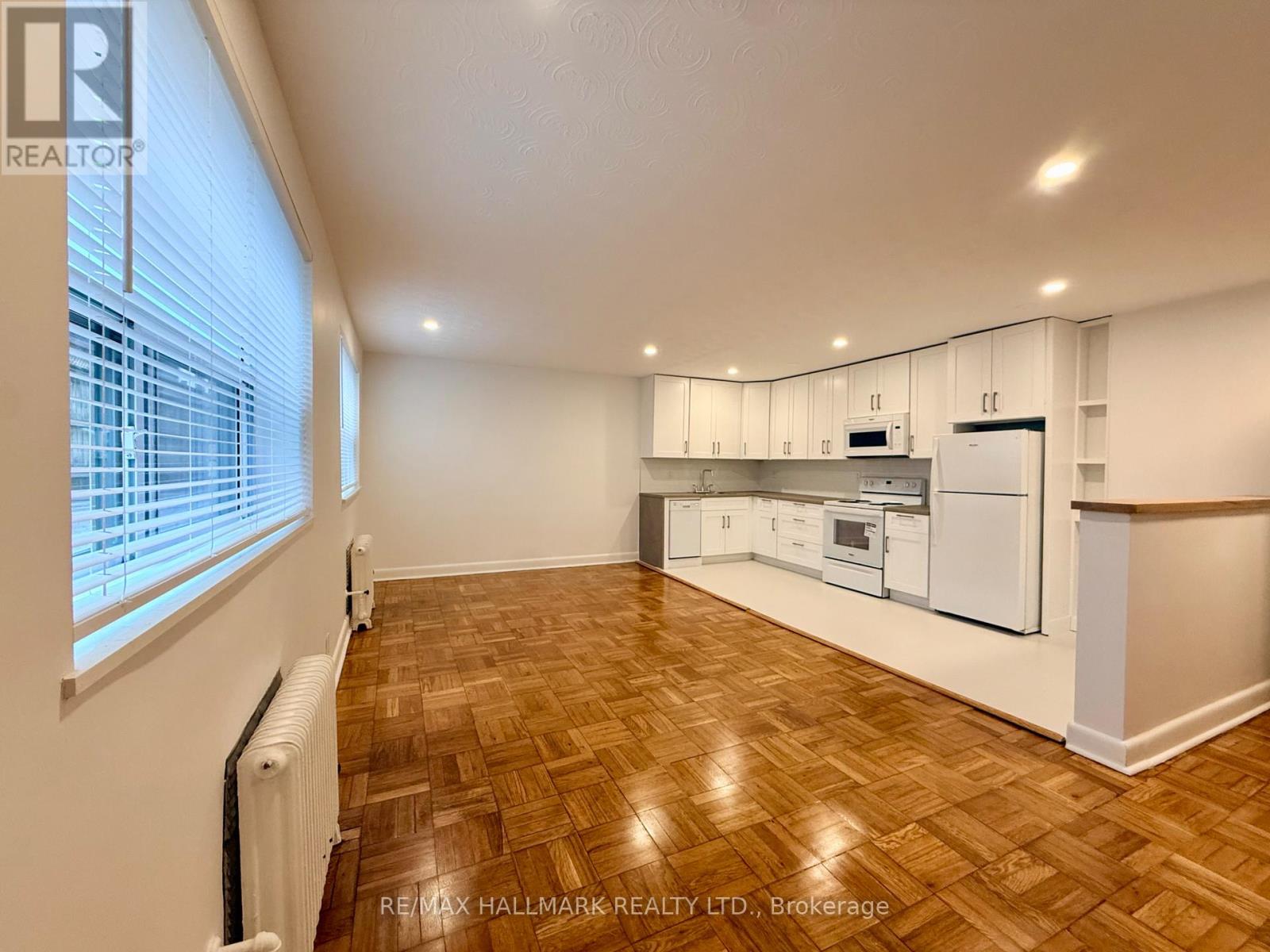 6 - 57 Rawlinson Avenue, Toronto, Ontario  M4P 2N1 - Photo 5 - C13143852