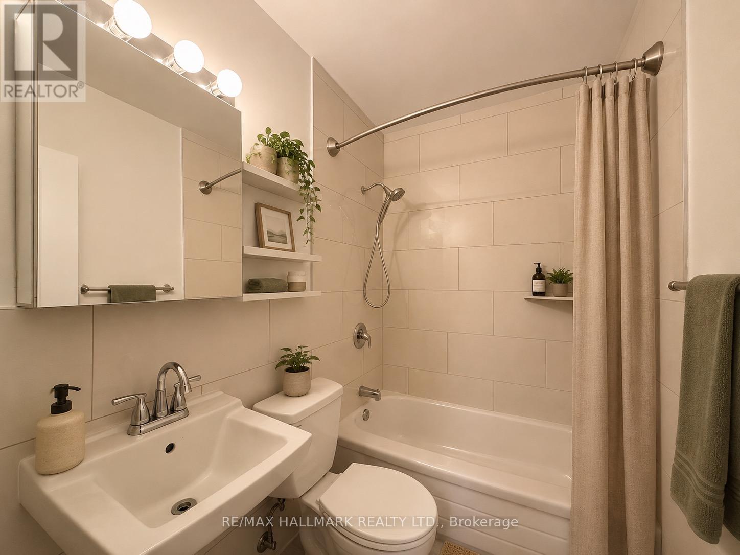 6 - 57 Rawlinson Avenue, Toronto, Ontario  M4P 2N1 - Photo 7 - C13143852