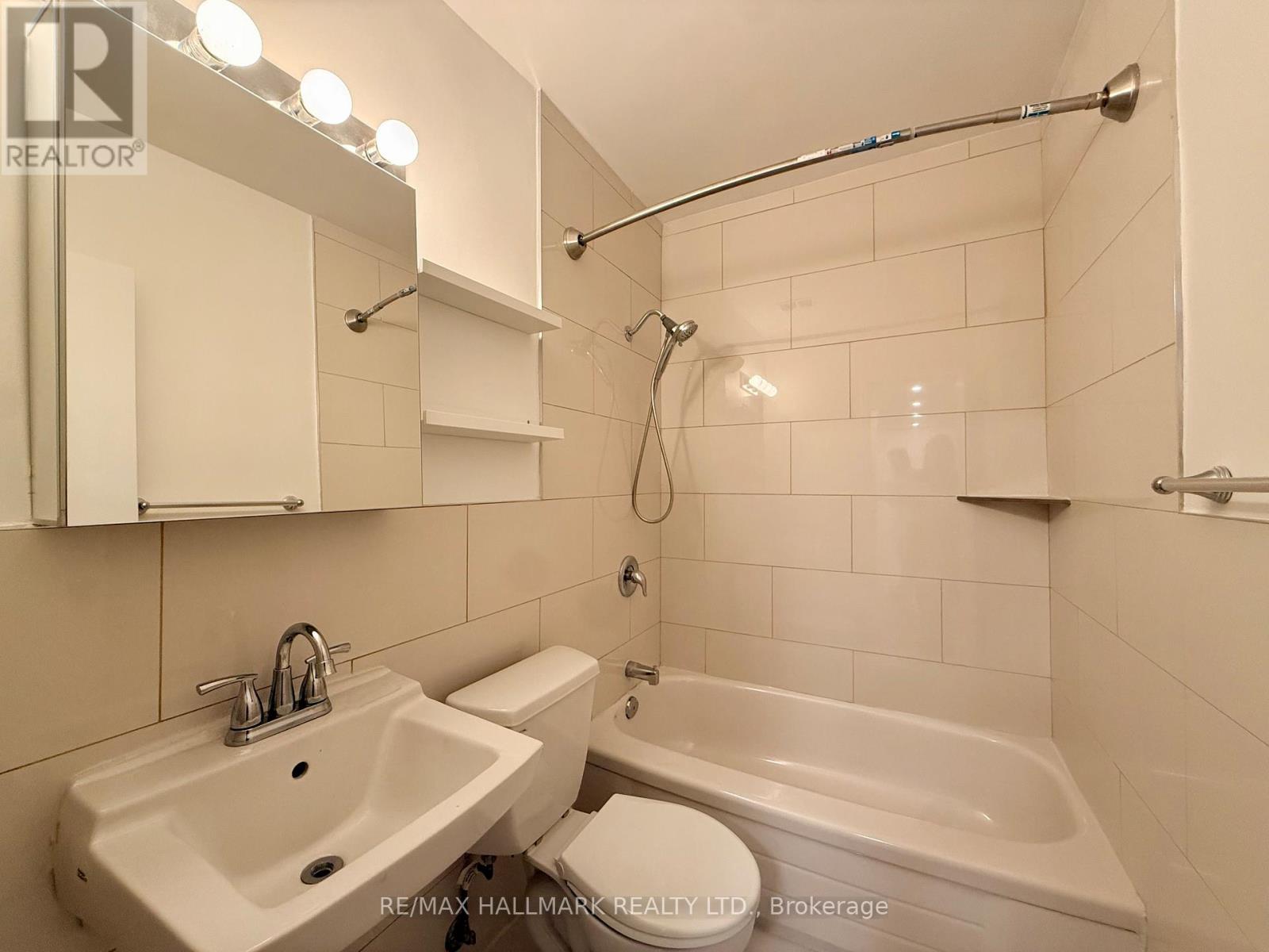 6 - 57 Rawlinson Avenue, Toronto, Ontario  M4P 2N1 - Photo 8 - C13143852