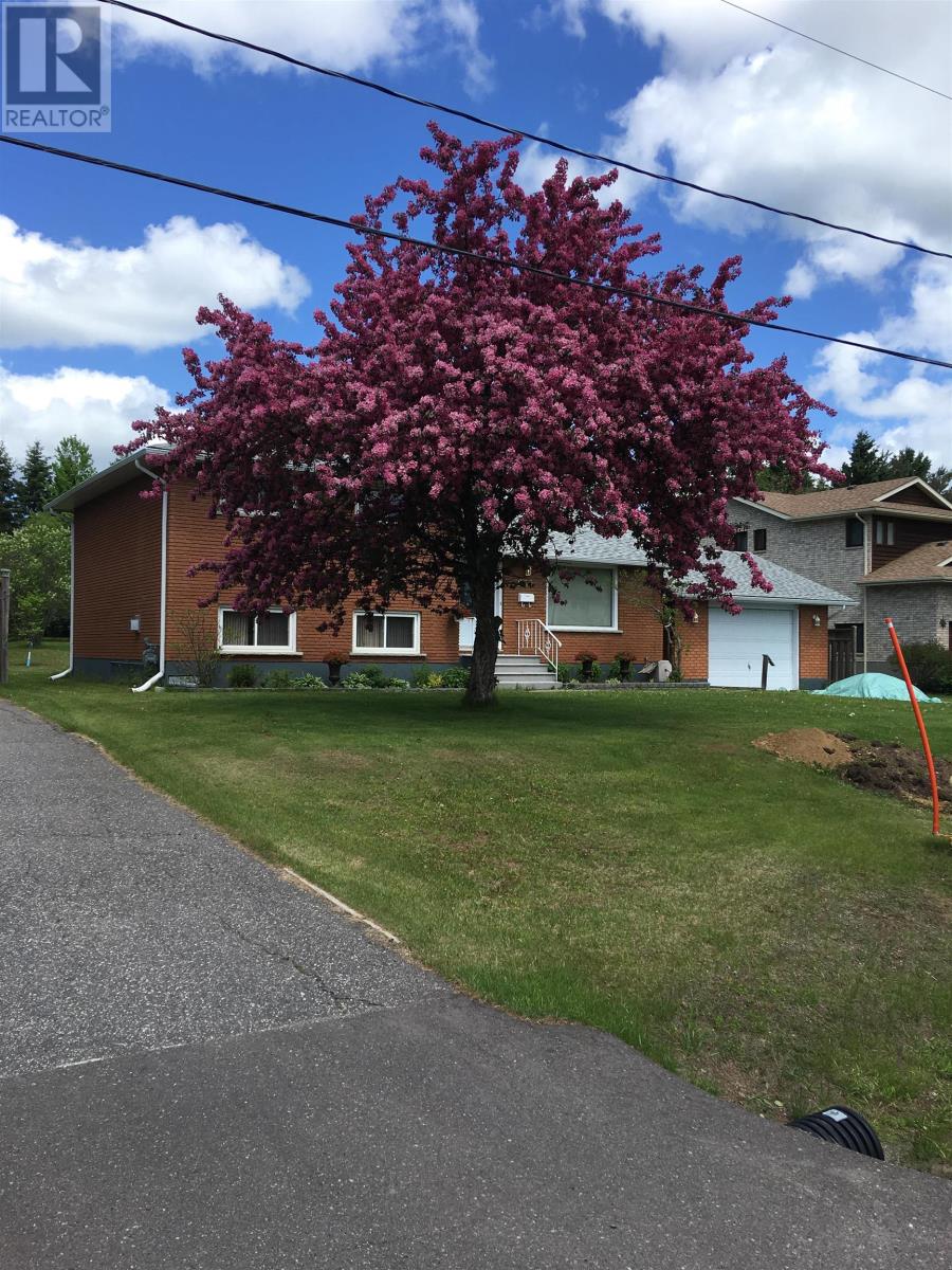 250 Masters St, Thunder Bay, Ontario  P7B 6L5 - Photo 2 - TB2601085