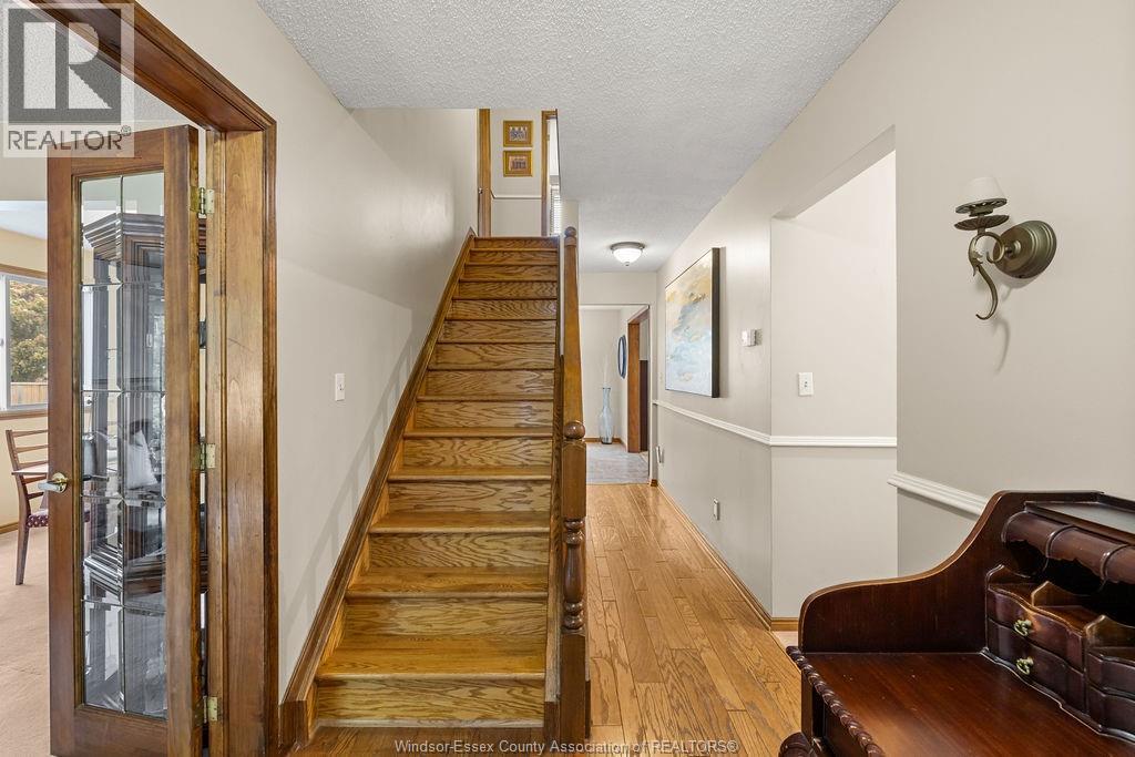 12076 St. Thomas Crescent, Tecumseh, Ontario  N8N 3V7 - Photo 15 - 26011429