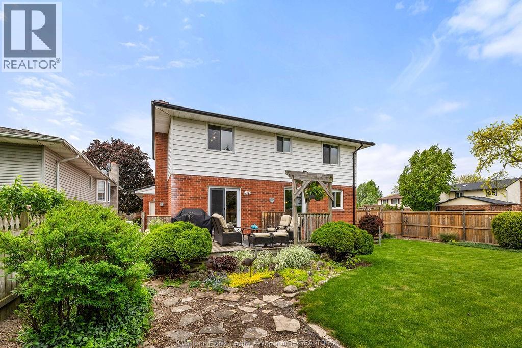 12076 St. Thomas Crescent, Tecumseh, Ontario  N8N 3V7 - Photo 32 - 26011429