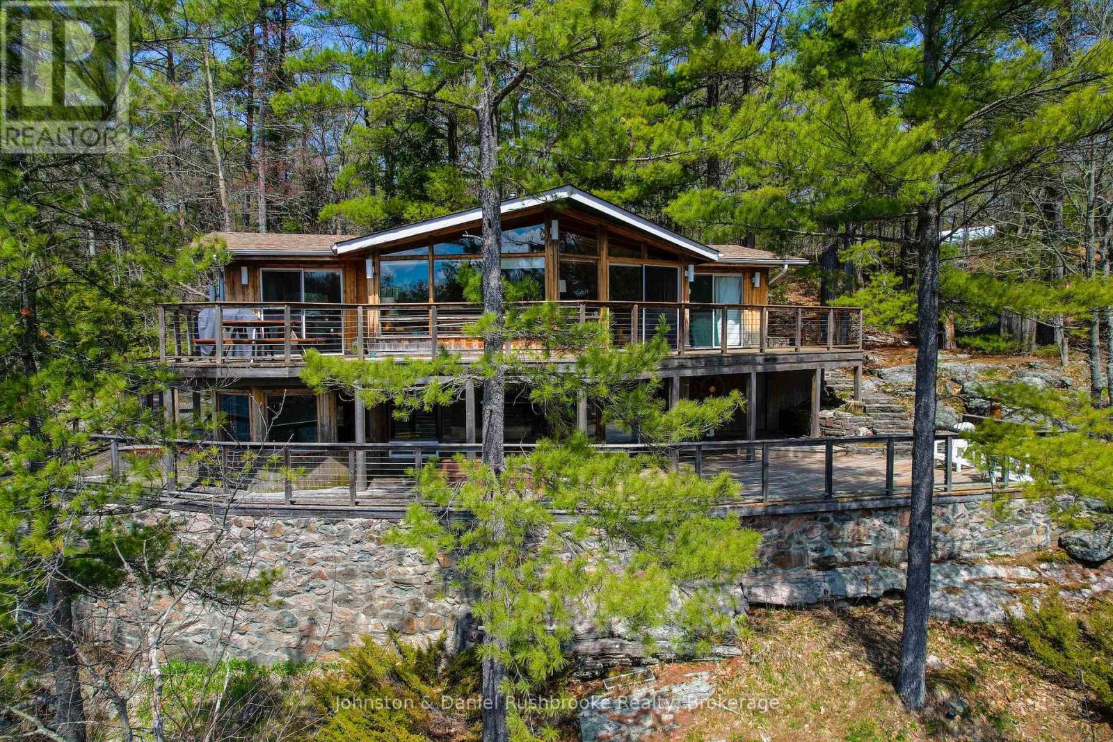 1052 North Sunset Bay Road, Gravenhurst, Ontario  P1P 1R2 - Photo 1 - X13143730