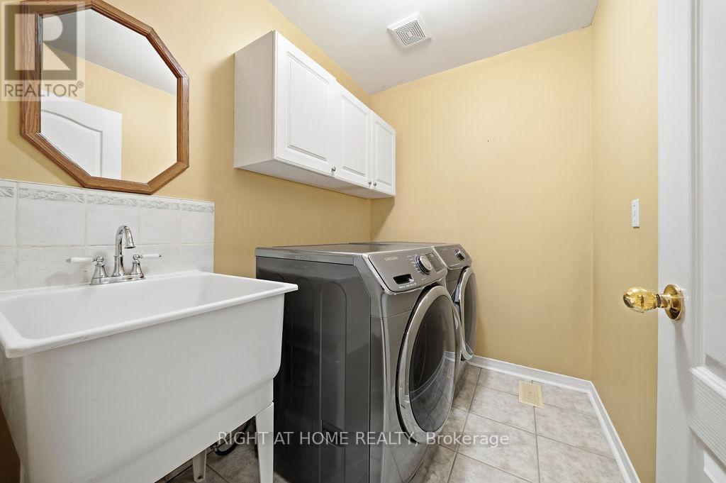 25 Nobbs Drive, Ajax, Ontario  L1T 4M1 - Photo 8 - E13143688