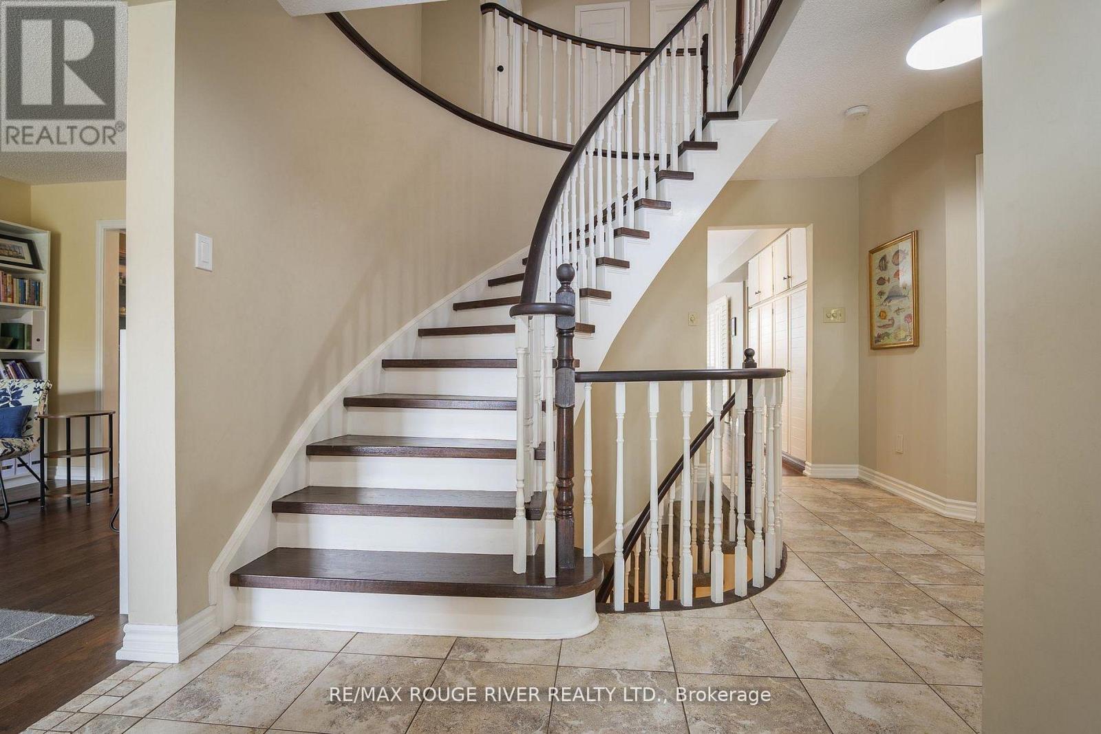 2052 Lynn Heights Drive, Pickering, Ontario  L1X 1N8 - Photo 3 - E13143790