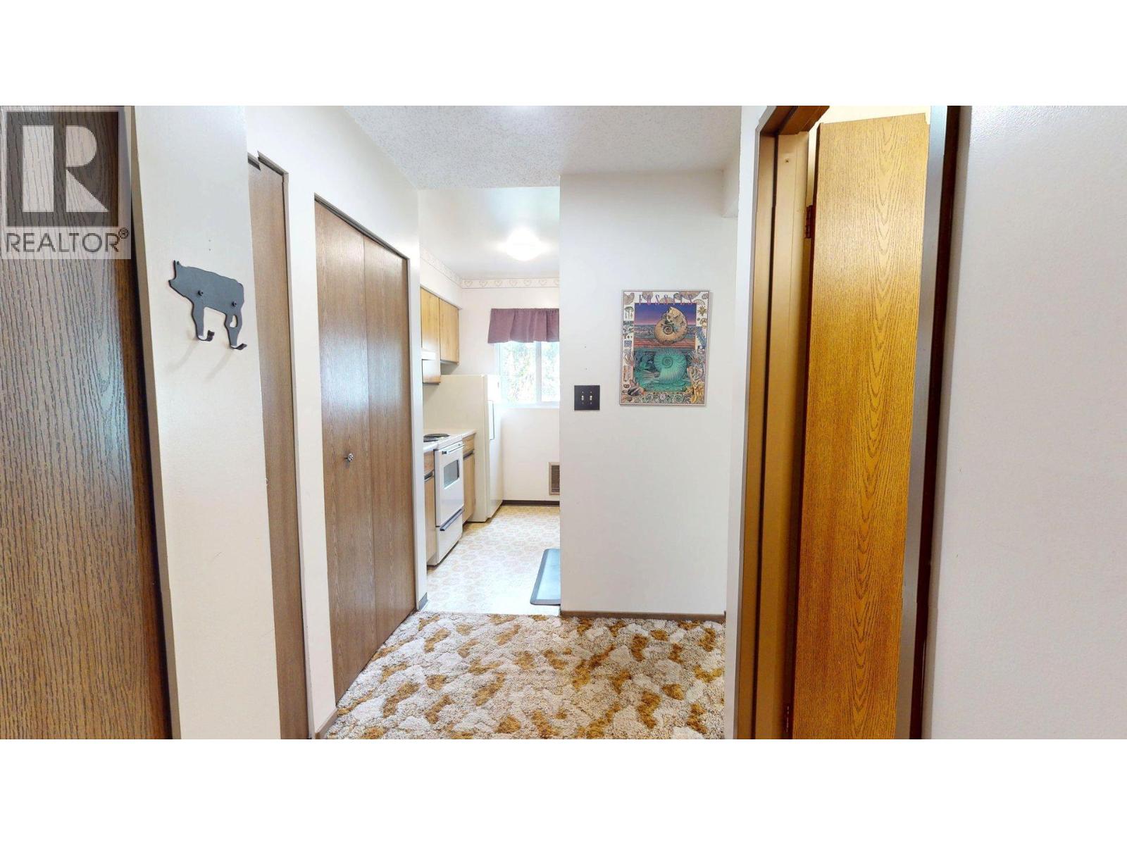 501 Elk Street Unit# 307, Elkford, British Columbia  V0B 1H0 - Photo 2 - 10387919