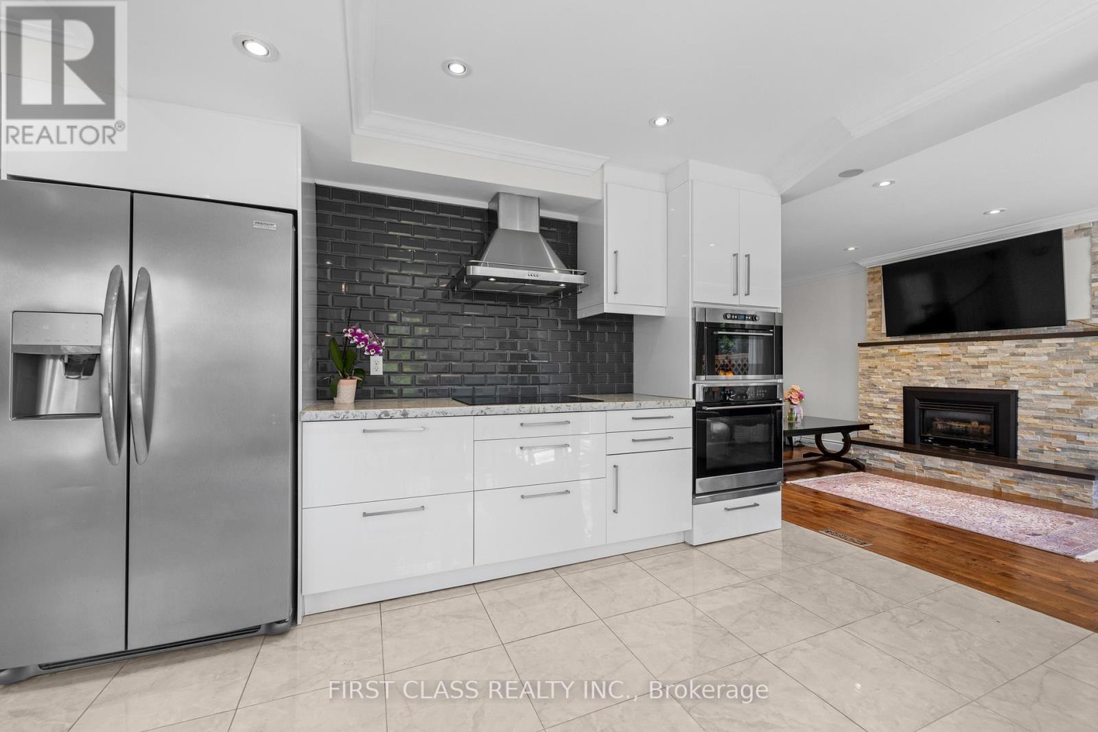 24 Brookland Avenue, Aurora, Ontario  L4G 3Y4 - Photo 12 - N13143554