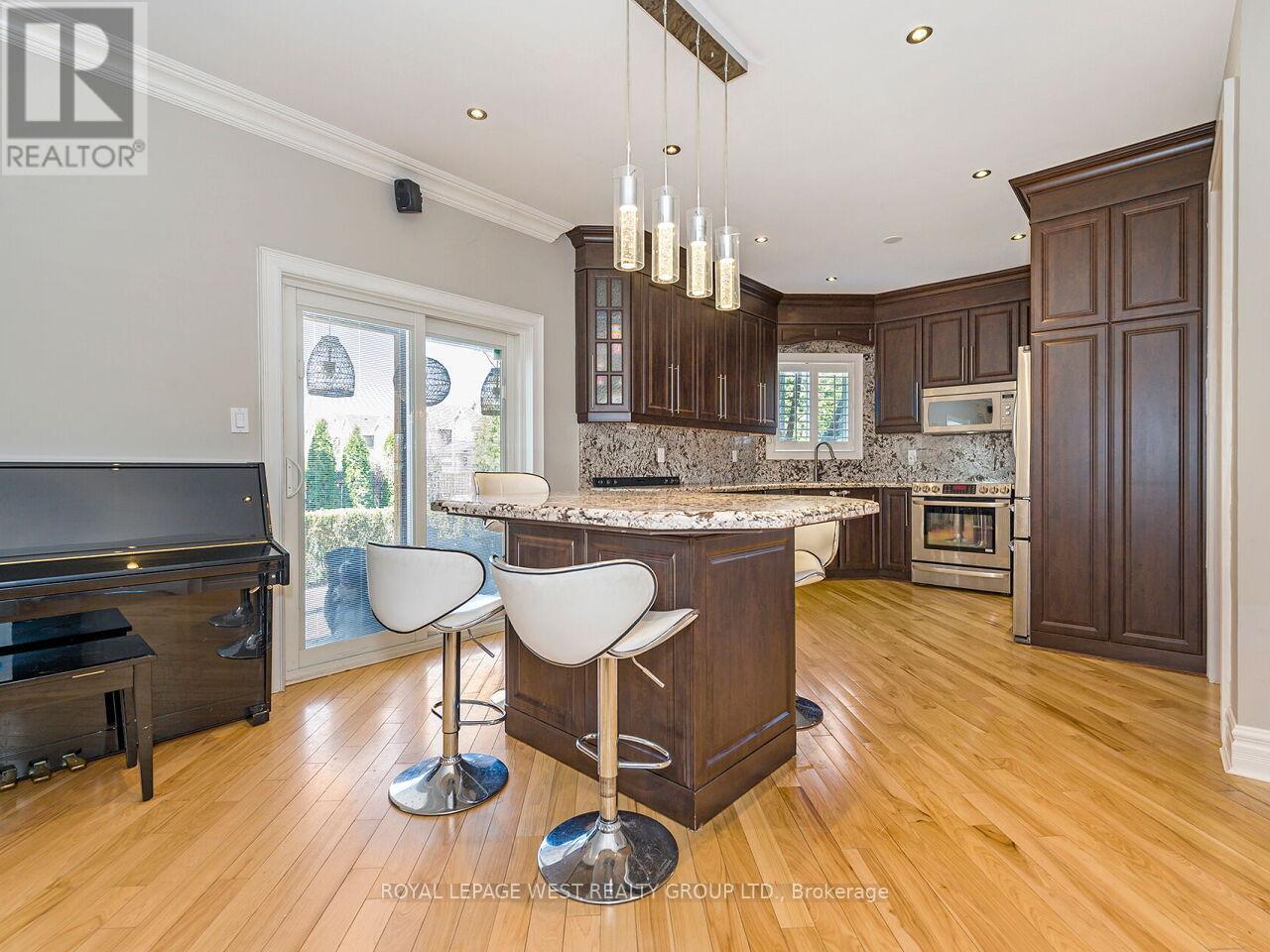 136 English Oak Drive, Richmond Hill, Ontario  L4E 4G4 - Photo 11 - N13143794
