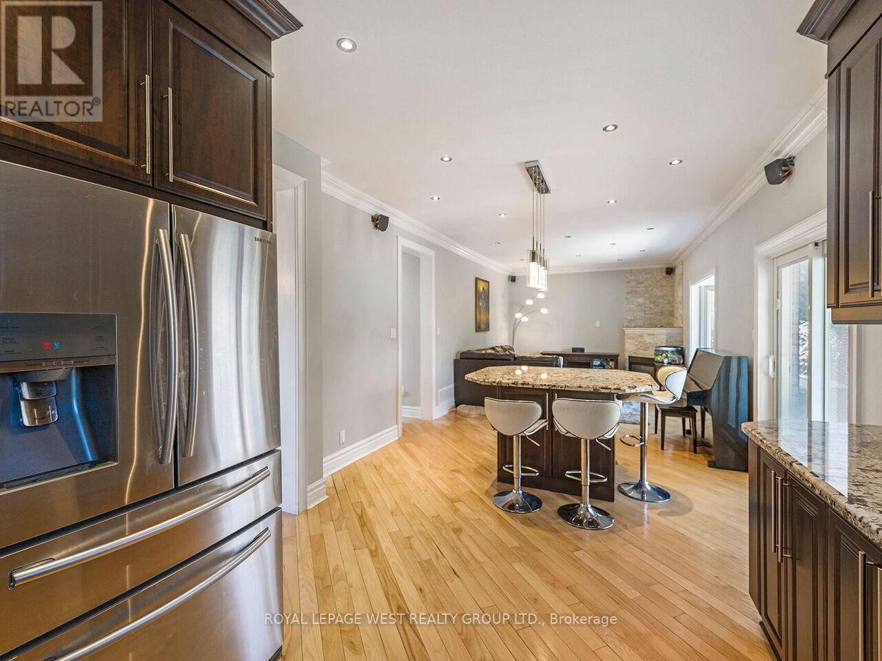136 English Oak Drive, Richmond Hill, Ontario  L4E 4G4 - Photo 13 - N13143794