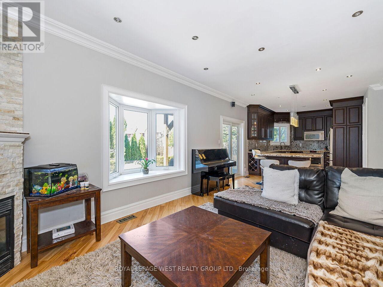 136 English Oak Drive, Richmond Hill, Ontario  L4E 4G4 - Photo 14 - N13143794