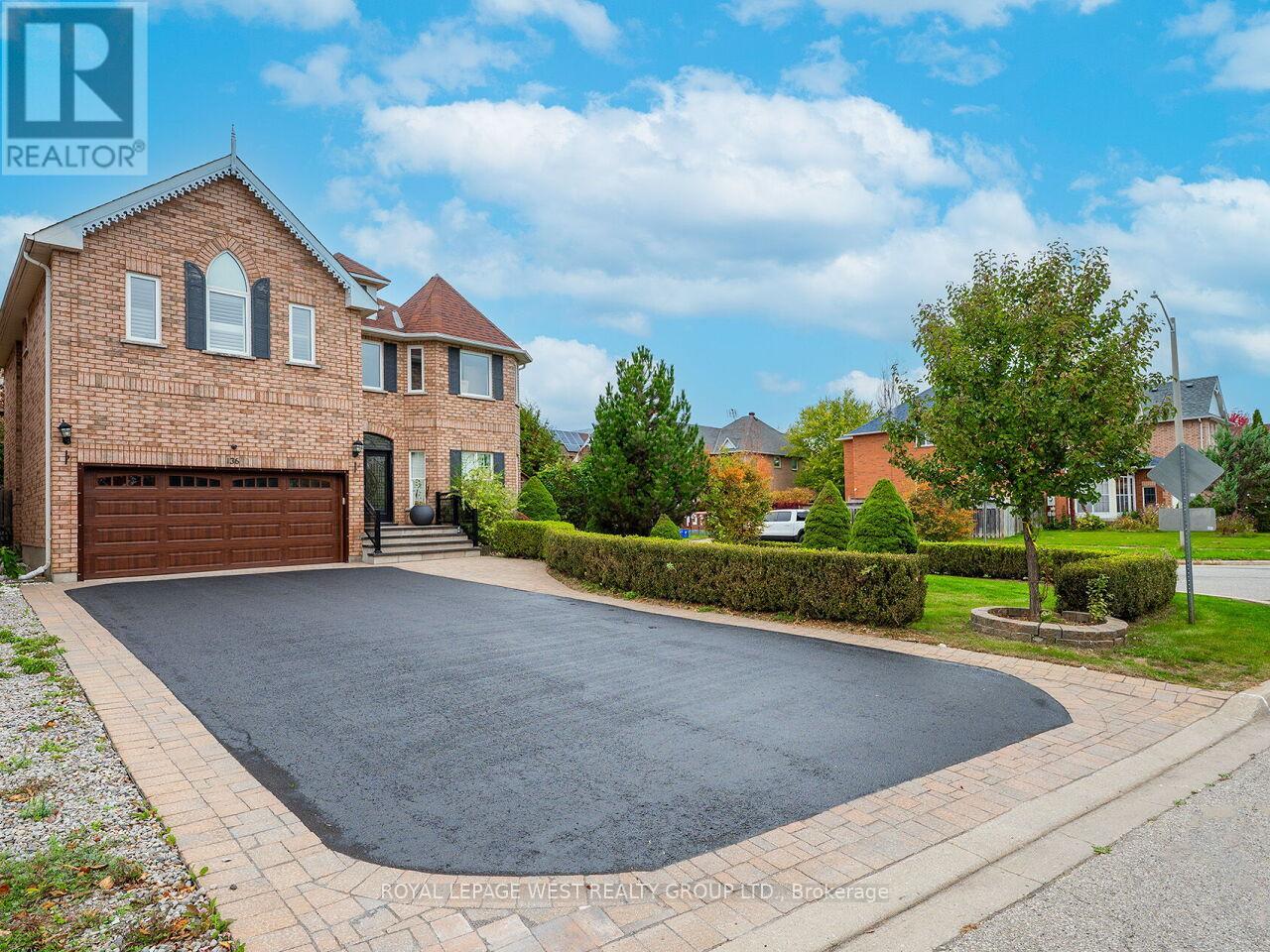 136 English Oak Drive, Richmond Hill, Ontario  L4E 4G4 - Photo 2 - N13143794