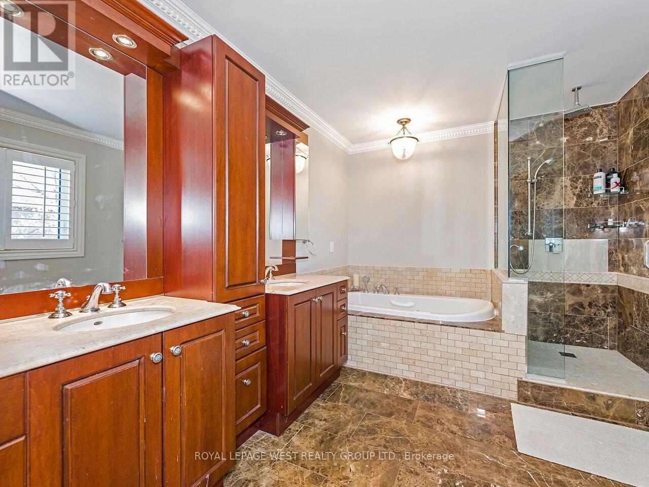 136 English Oak Drive, Richmond Hill, Ontario  L4E 4G4 - Photo 24 - N13143794