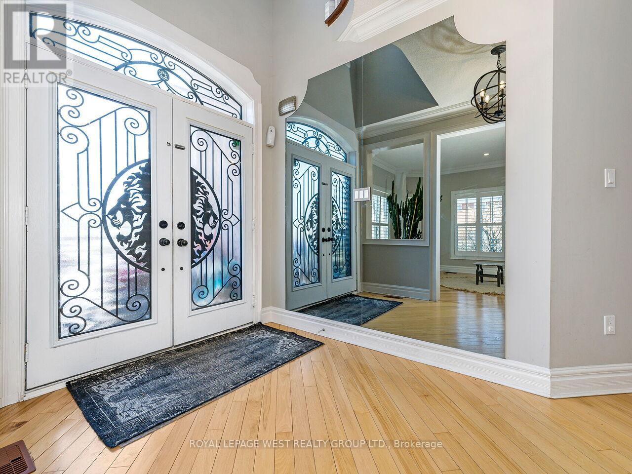 136 English Oak Drive, Richmond Hill, Ontario  L4E 4G4 - Photo 4 - N13143794