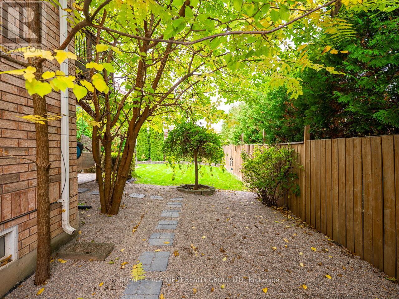 136 English Oak Drive, Richmond Hill, Ontario  L4E 4G4 - Photo 44 - N13143794
