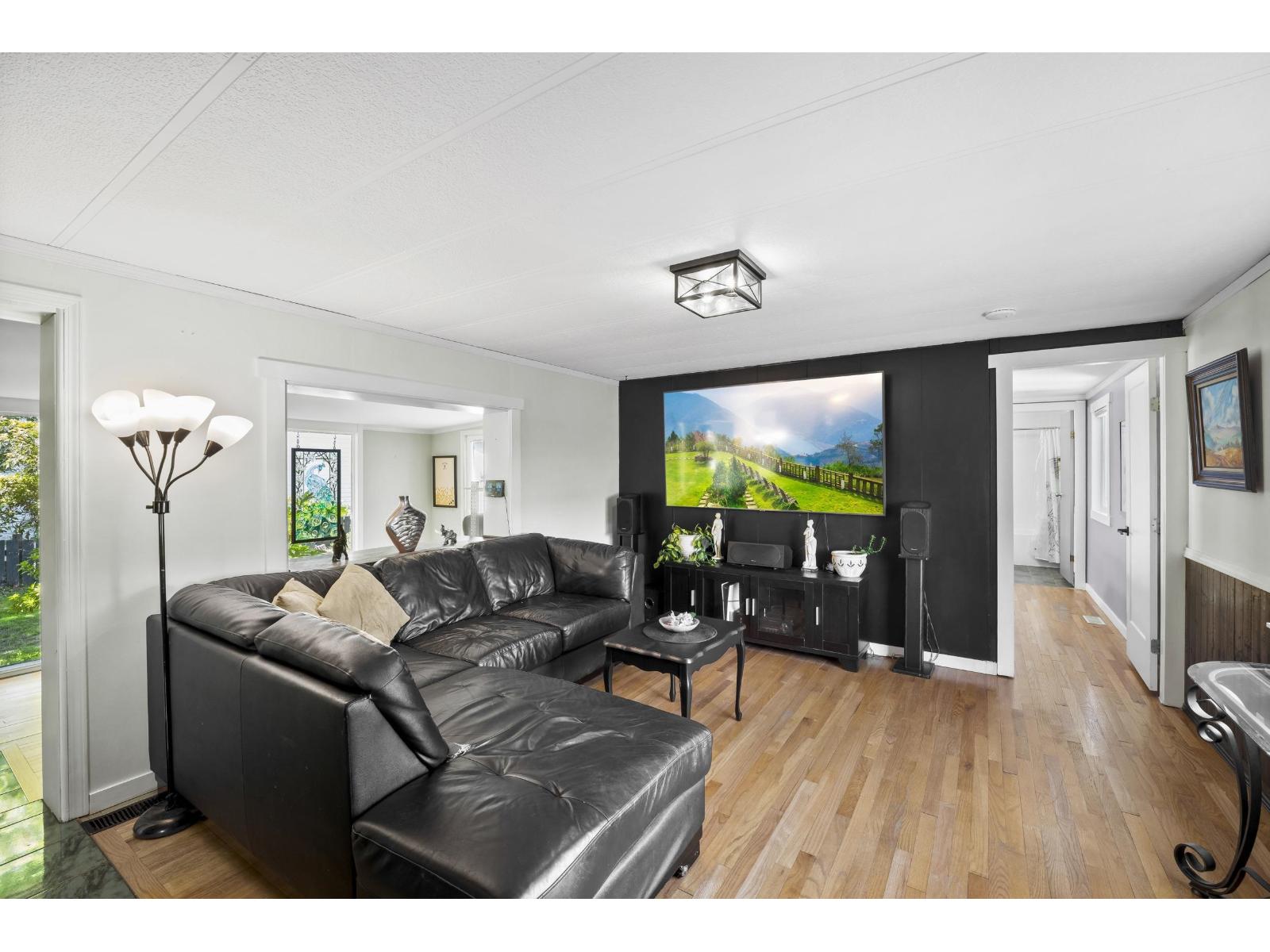 112 10221 Wilson Street, Mission, British Columbia  V2V 6H5 - Photo 2 - R3124295