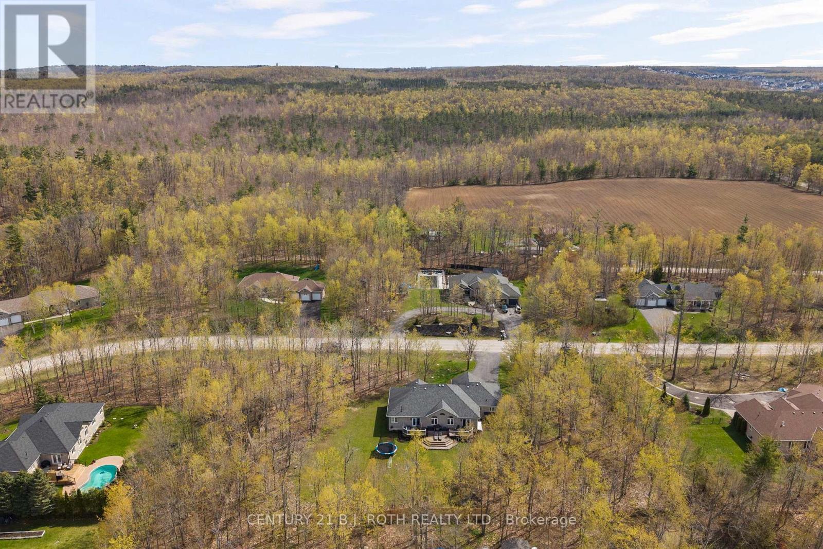 6 Hemlock Crescent, Oro-Medonte, Ontario  L0L 2L0 - Photo 38 - S13143558