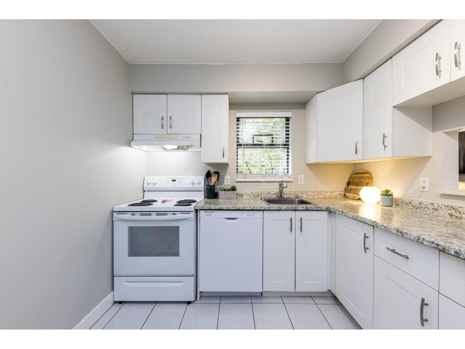 100 10620 150 Street, Surrey, British Columbia  V3R 7R9 - Photo 12 - R3124741