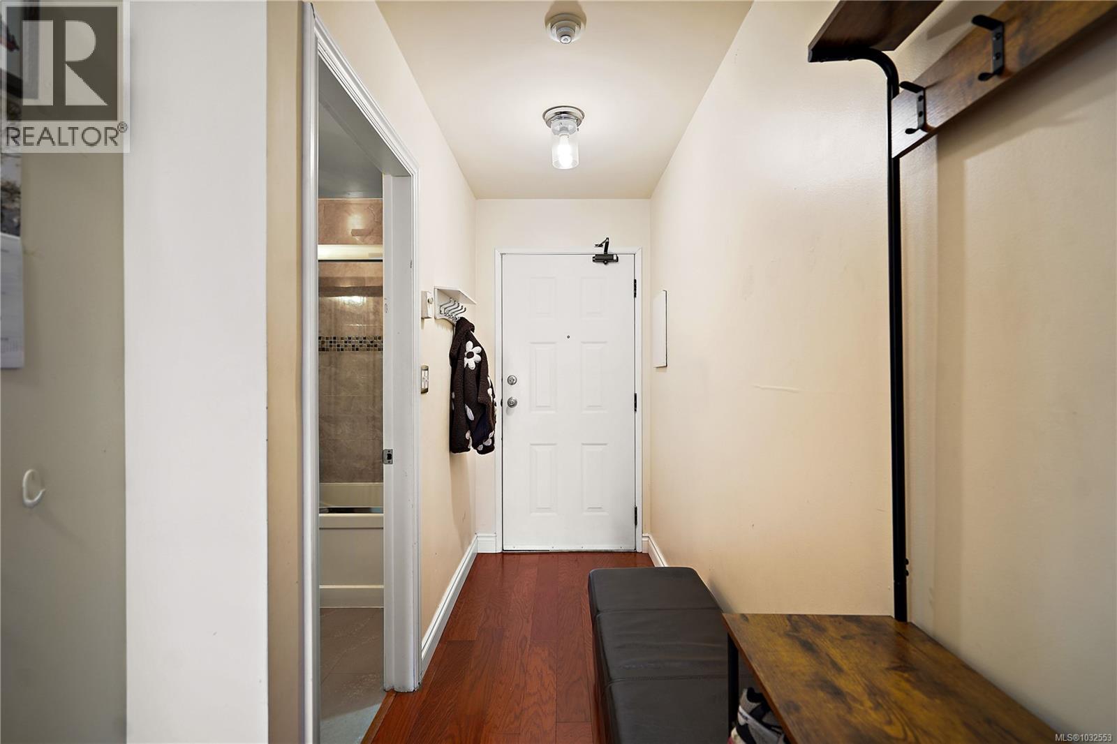 410 2529 Wark St, Victoria, British Columbia  V8T 4G7 - Photo 12 - 1032553