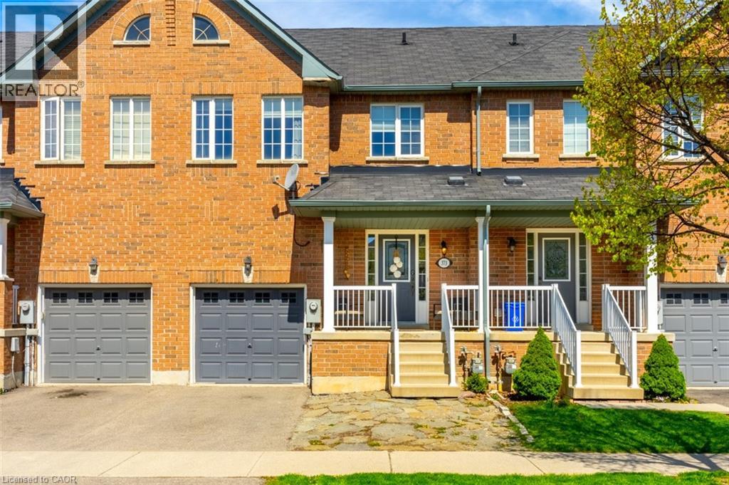 373 BUSSEL Crescent, Milton, Ontario