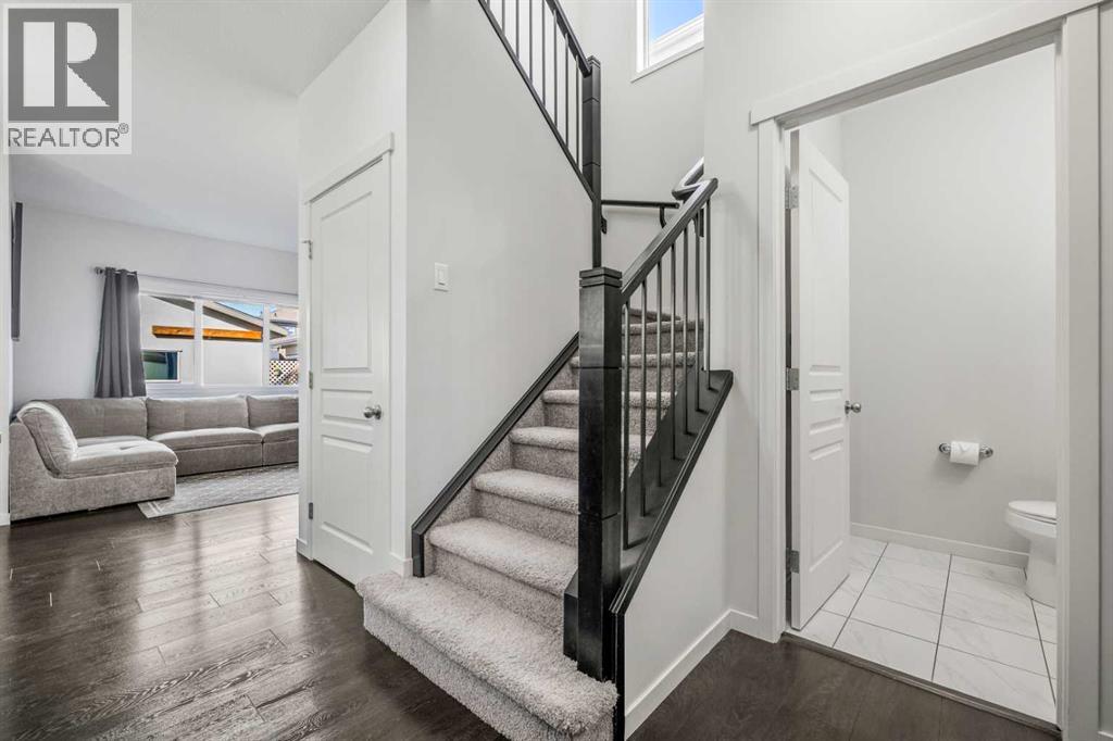 432 Marquis Heights Se, Calgary, Alberta  T3M 1V1 - Photo 13 - A2308222
