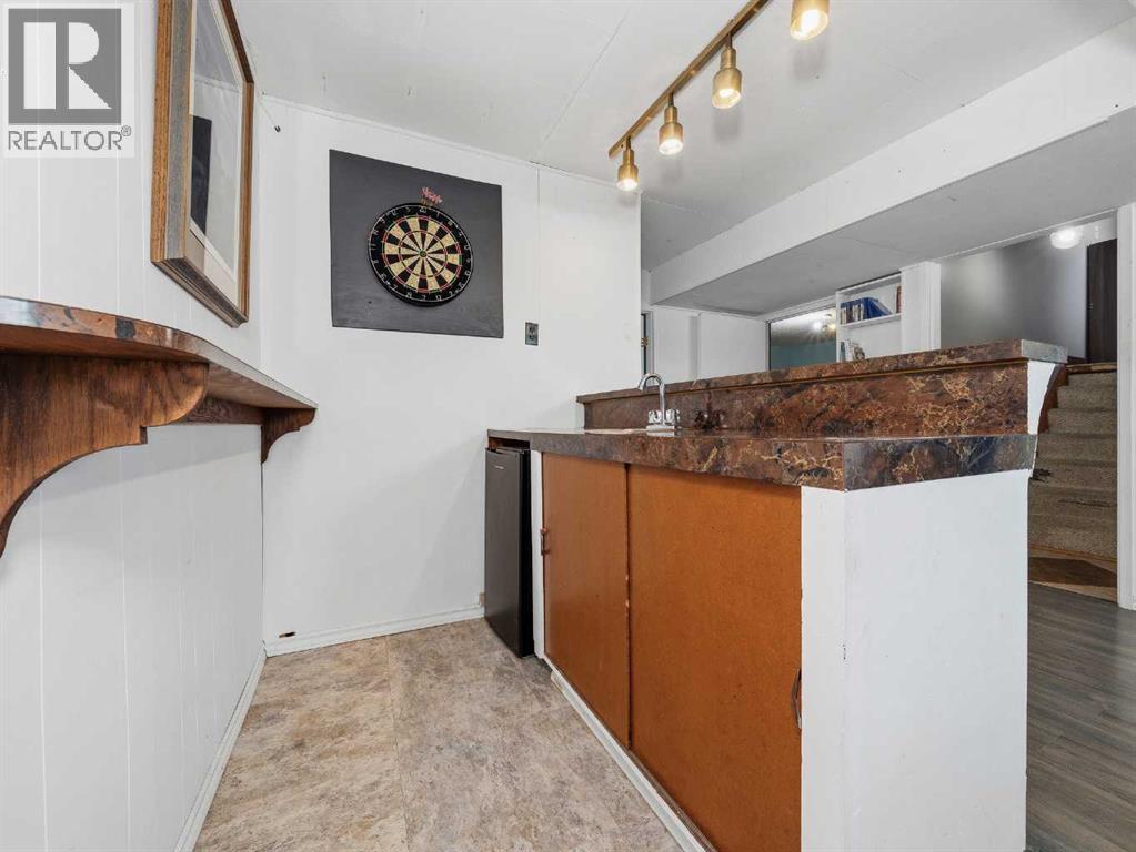 83 Brazeau Crescent Sw, Calgary, Alberta  T2W 0Z2 - Photo 28 - A2310572