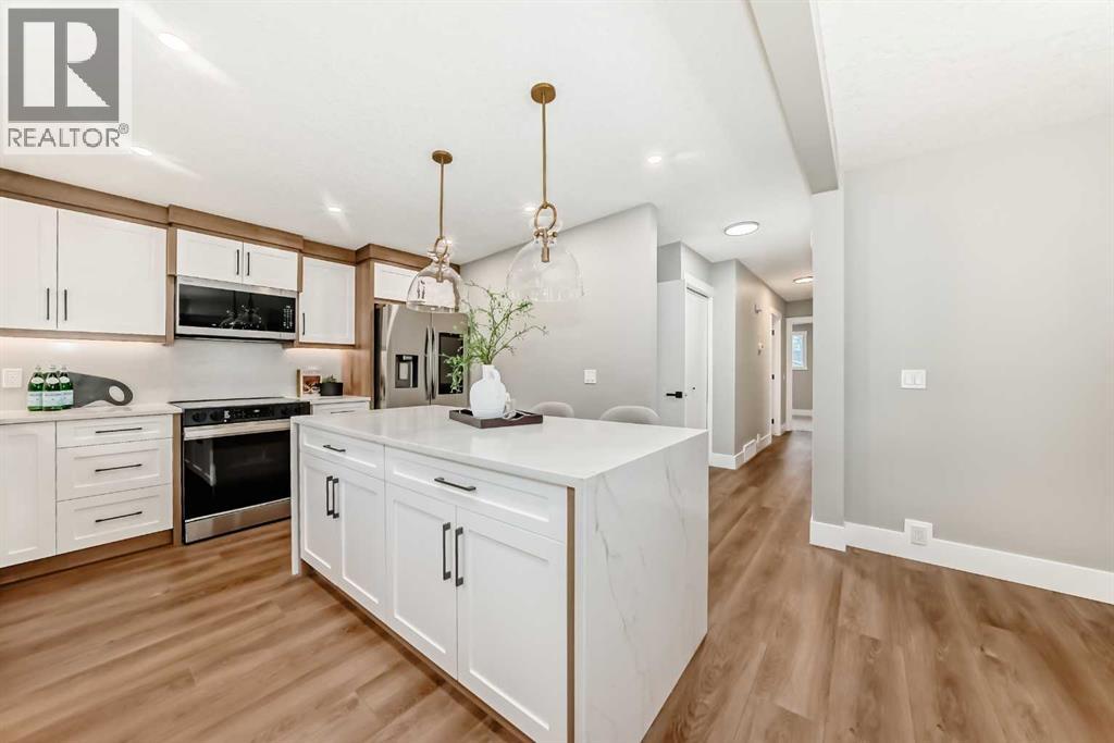 275 Silverview Way Nw, Calgary, Alberta  T3B 3K4 - Photo 7 - A2312053