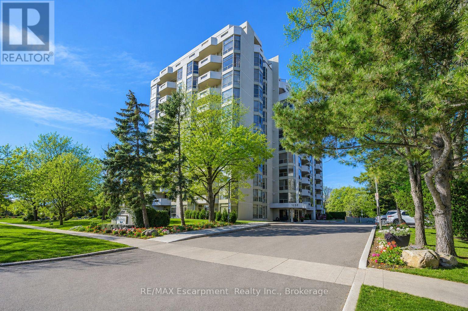 301 - 1237 North Shore Boulevard E, Burlington, Ontario  L7S 2H8 - Photo 1 - W13144038