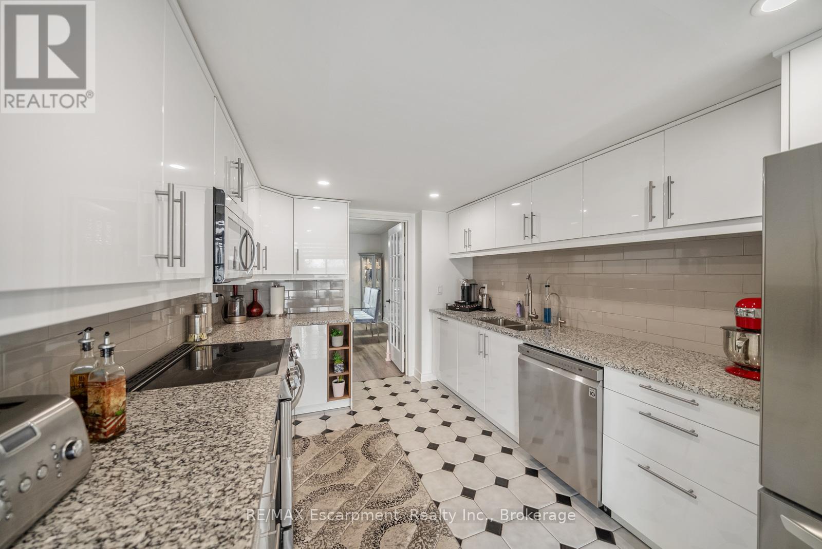 301 - 1237 North Shore Boulevard E, Burlington, Ontario  L7S 2H8 - Photo 15 - W13144038